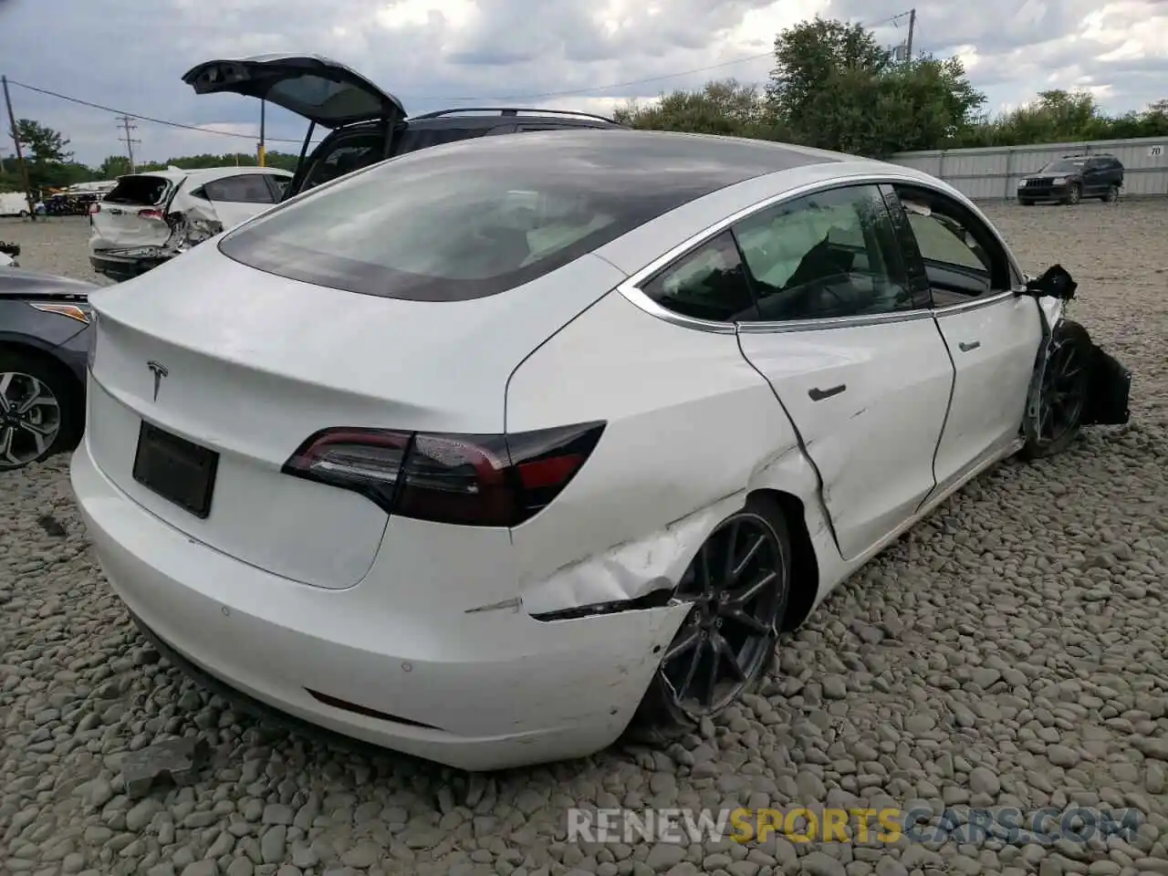 4 Фотография поврежденного автомобиля 5YJ3E1EA2LF785066 TESLA MODEL 3 2020