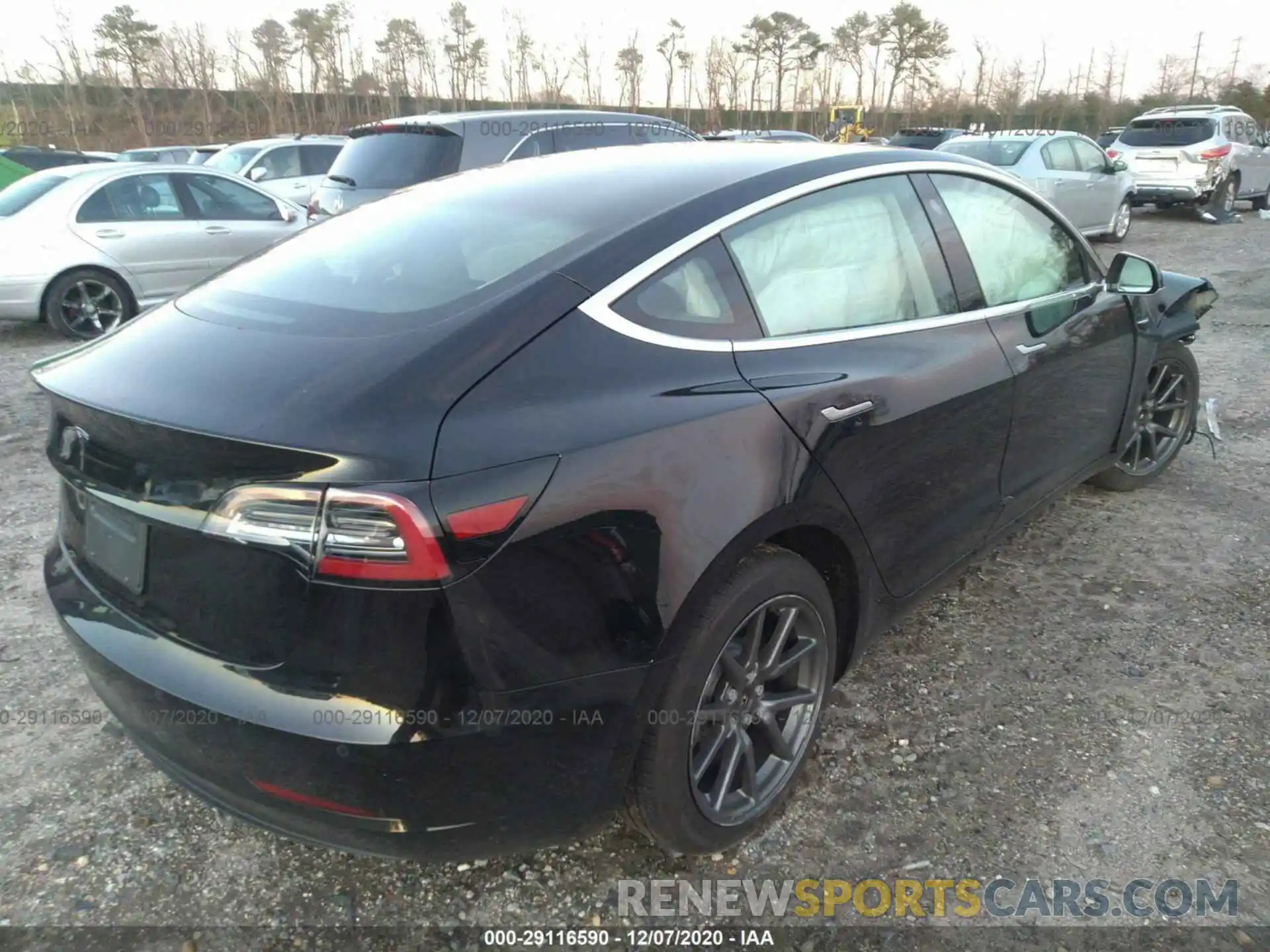 4 Фотография поврежденного автомобиля 5YJ3E1EA2LF792146 TESLA MODEL 3 2020