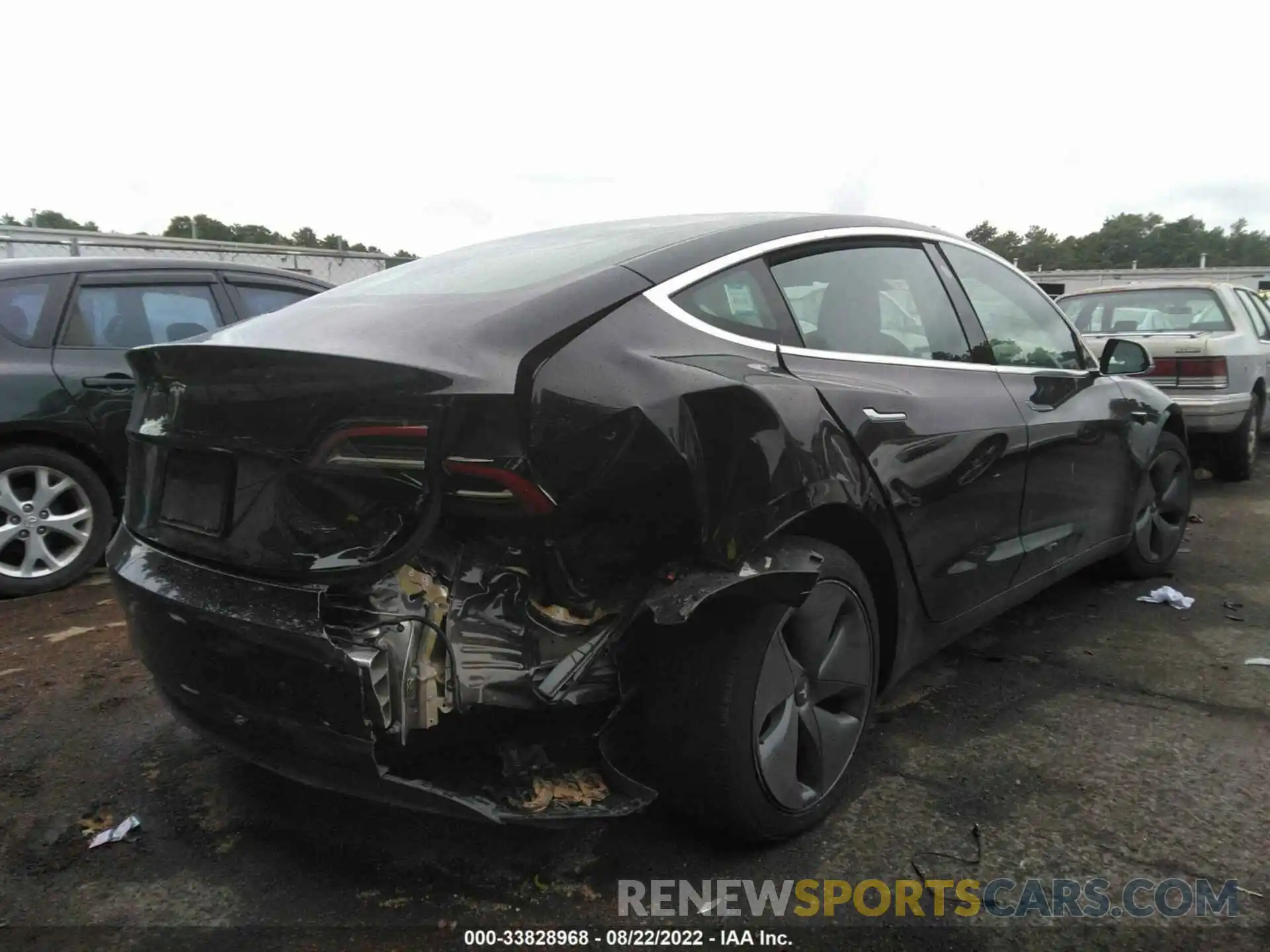 4 Photograph of a damaged car 5YJ3E1EA2LF796651 TESLA MODEL 3 2020