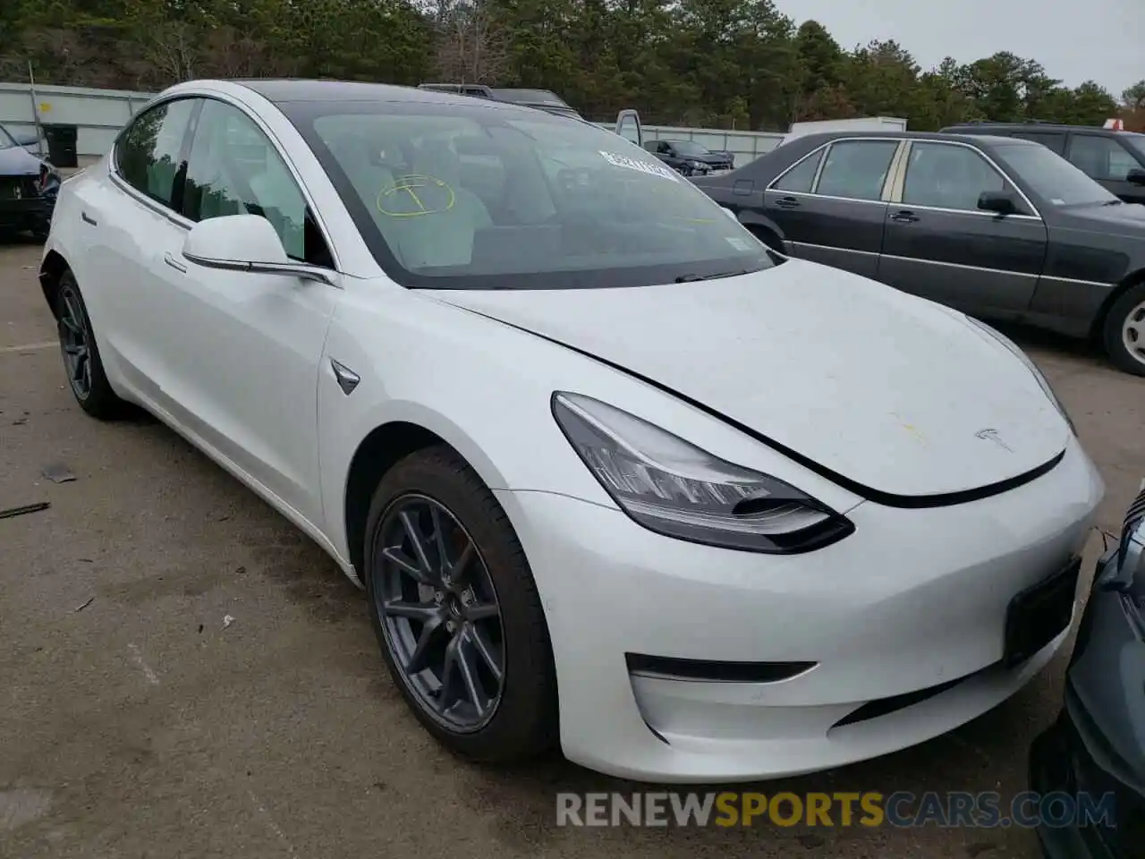 1 Photograph of a damaged car 5YJ3E1EA2LF797833 TESLA MODEL 3 2020