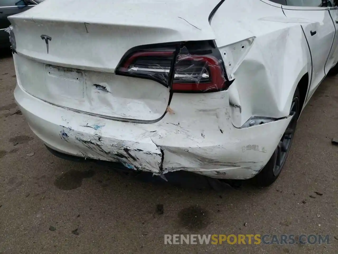 9 Photograph of a damaged car 5YJ3E1EA2LF797833 TESLA MODEL 3 2020