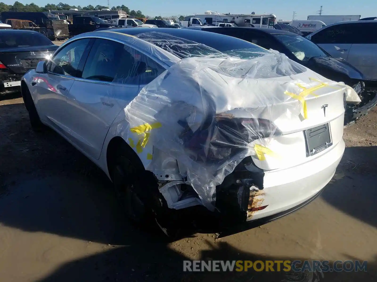 3 Photograph of a damaged car 5YJ3E1EA3LF504392 TESLA MODEL 3 2020