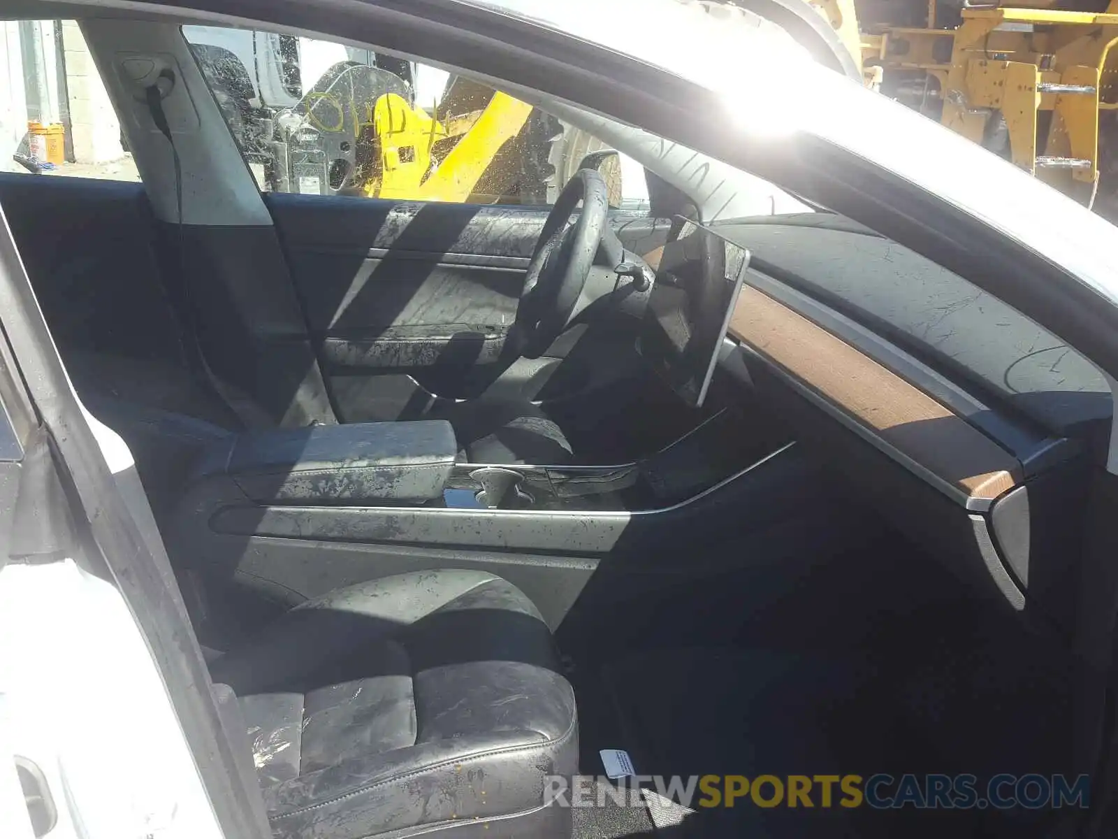 5 Photograph of a damaged car 5YJ3E1EA3LF504750 TESLA MODEL 3 2020