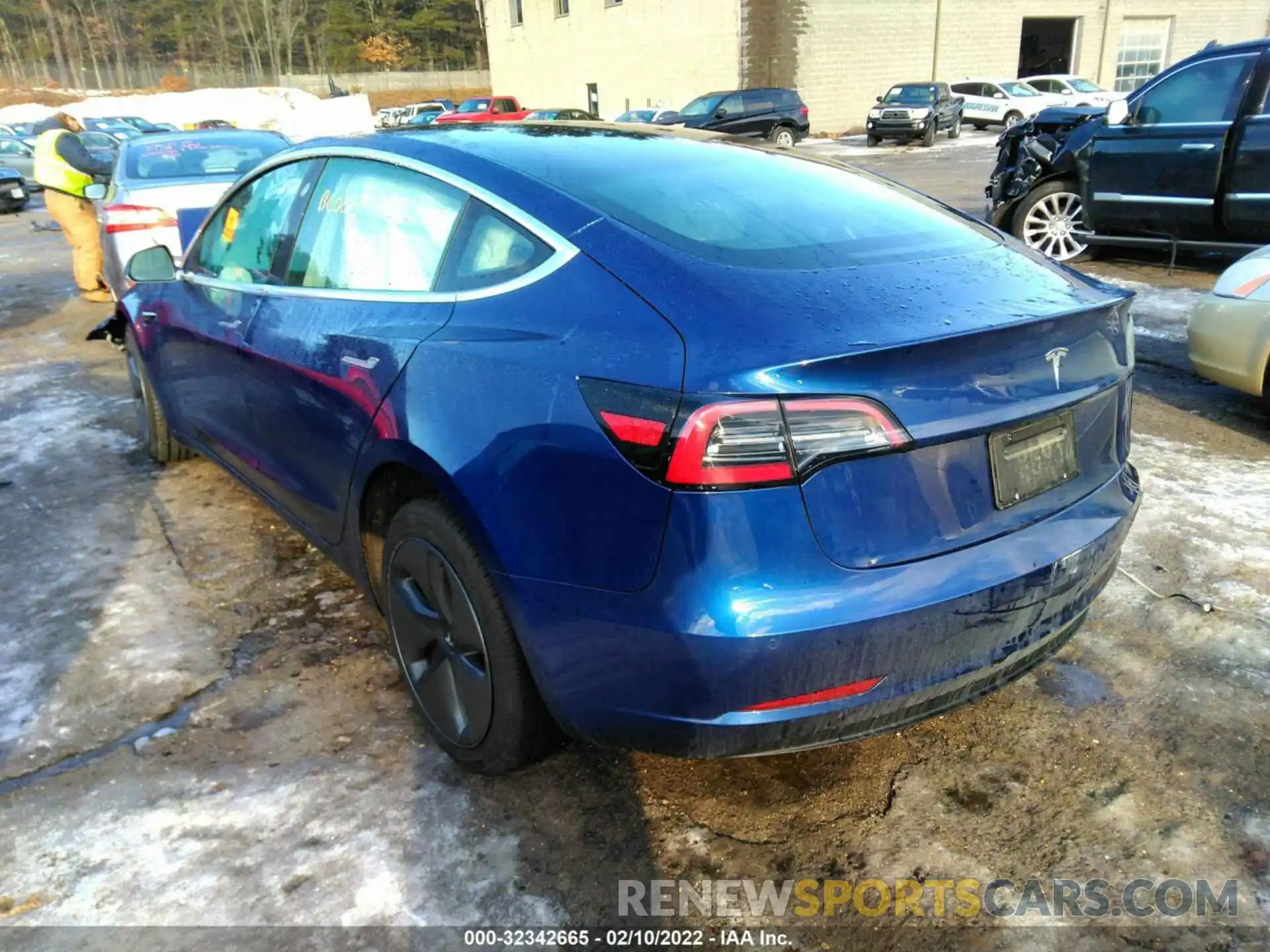 3 Фотография поврежденного автомобиля 5YJ3E1EA3LF597303 TESLA MODEL 3 2020