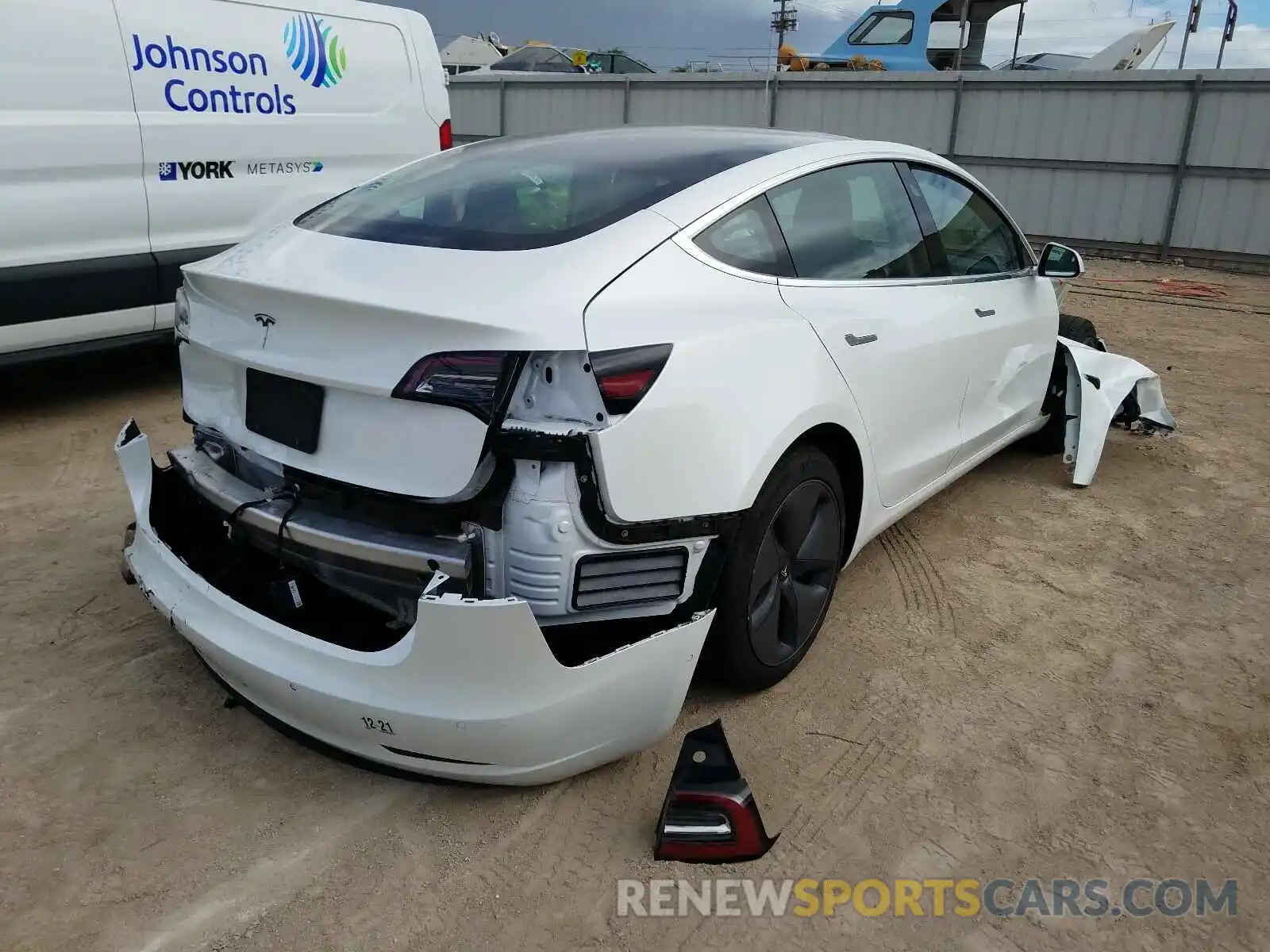 4 Photograph of a damaged car 5YJ3E1EA3LF597835 TESLA MODEL 3 2020