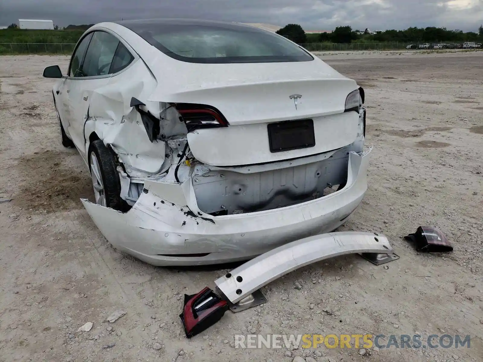 9 Photograph of a damaged car 5YJ3E1EA3LF599388 TESLA MODEL 3 2020