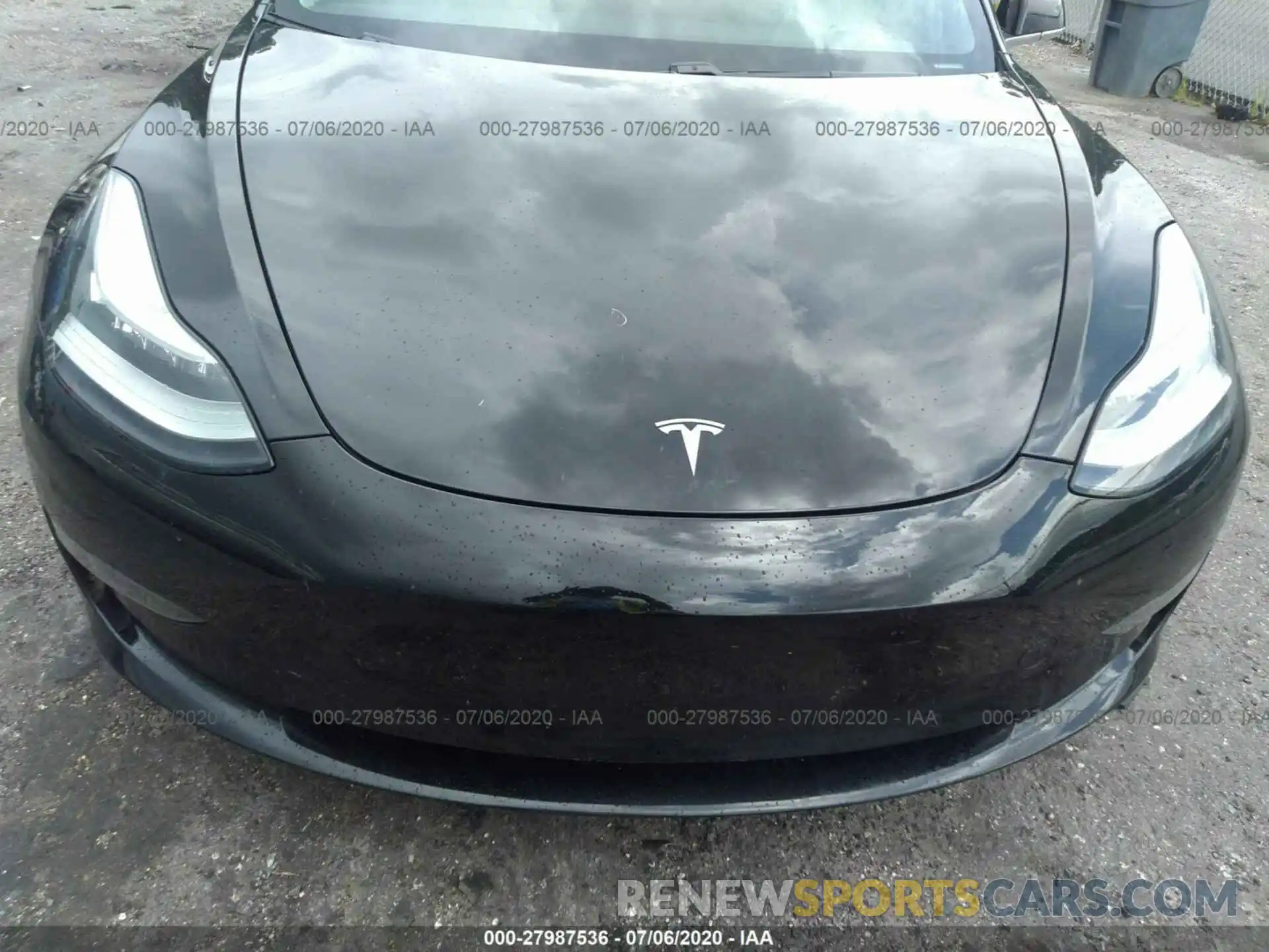 10 Photograph of a damaged car 5YJ3E1EA3LF611149 TESLA MODEL 3 2020