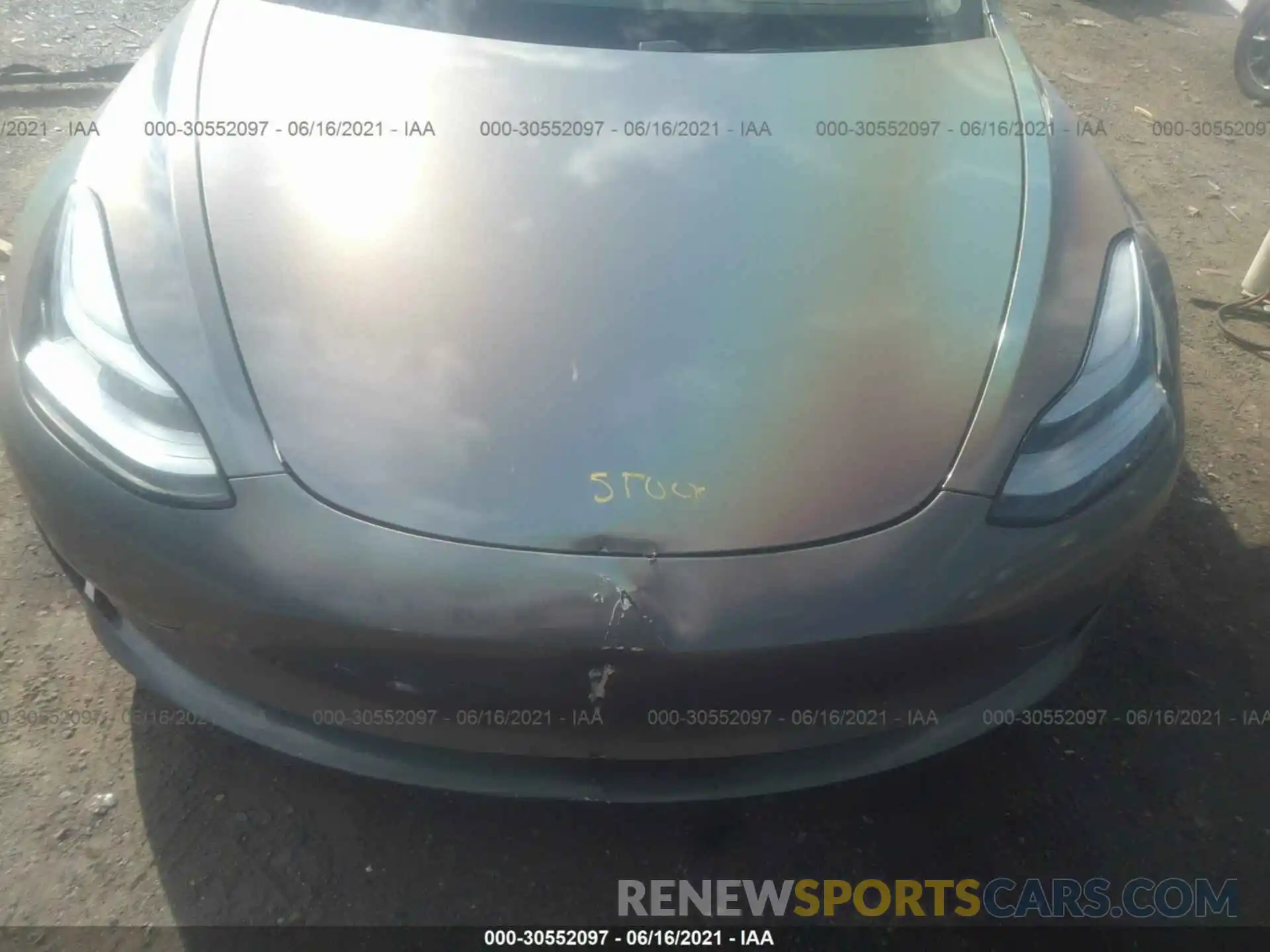 10 Photograph of a damaged car 5YJ3E1EA3LF615511 TESLA MODEL 3 2020