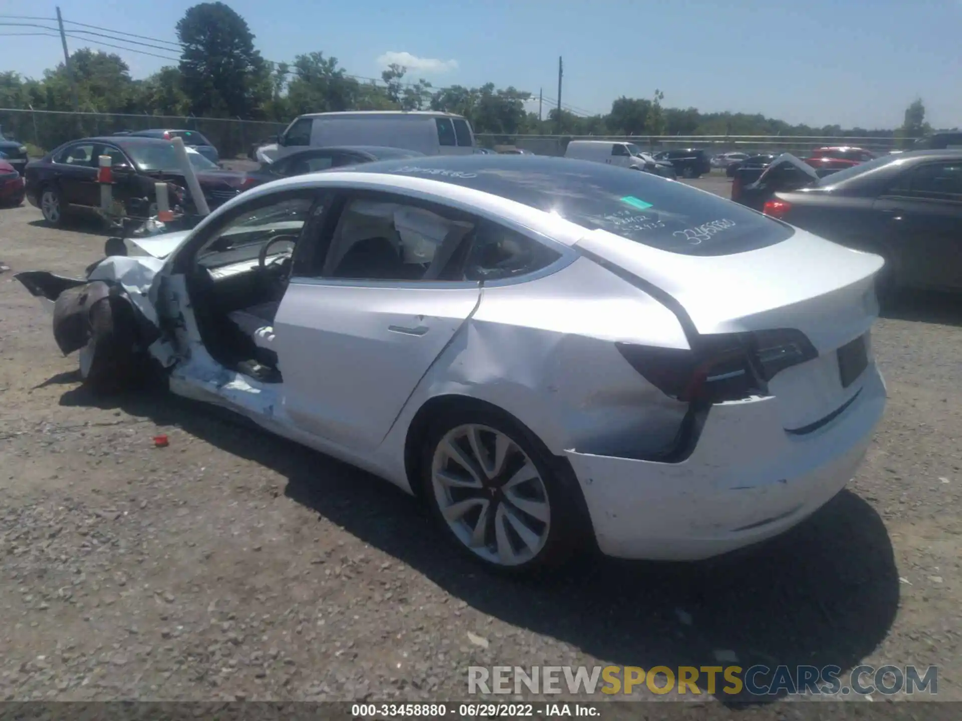 3 Photograph of a damaged car 5YJ3E1EA3LF616061 TESLA MODEL 3 2020