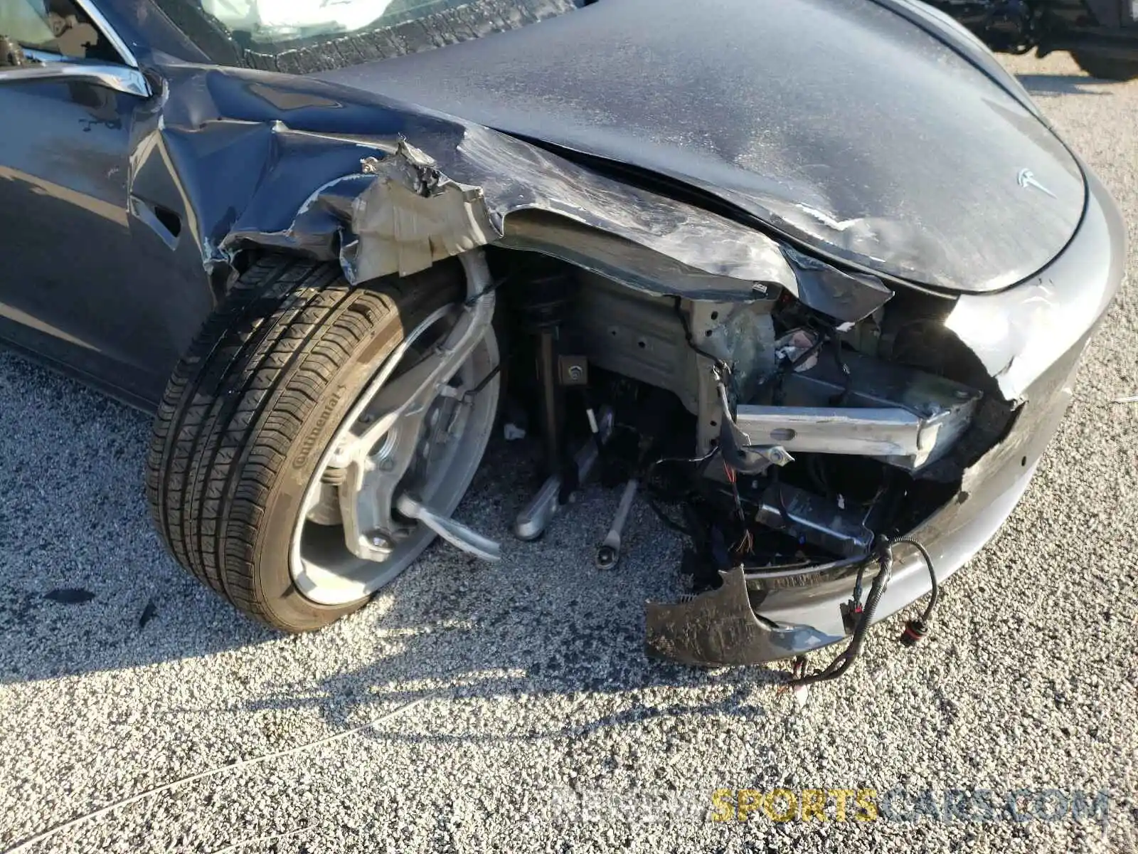 9 Photograph of a damaged car 5YJ3E1EA3LF630638 TESLA MODEL 3 2020