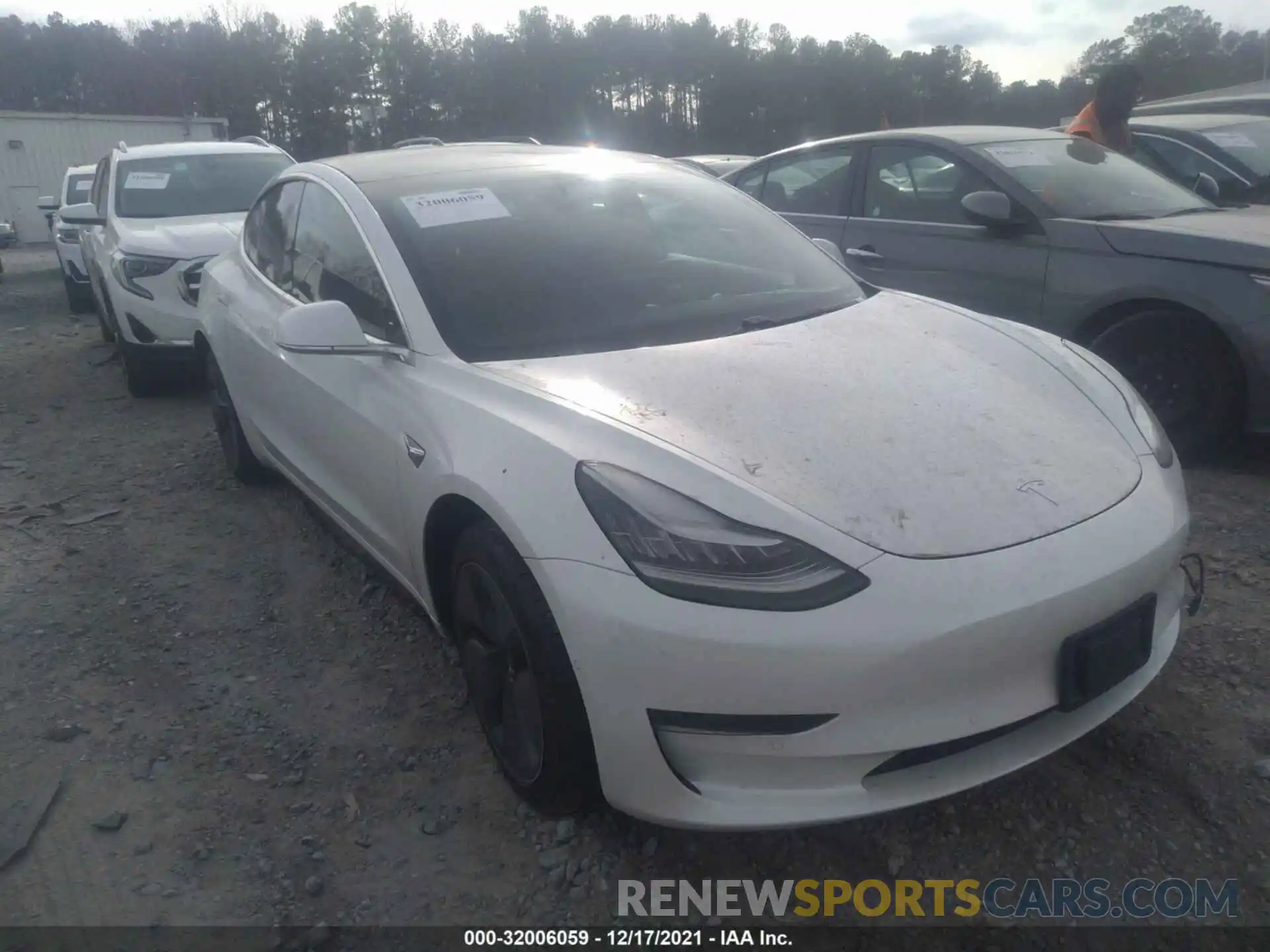 1 Photograph of a damaged car 5YJ3E1EA3LF632485 TESLA MODEL 3 2020