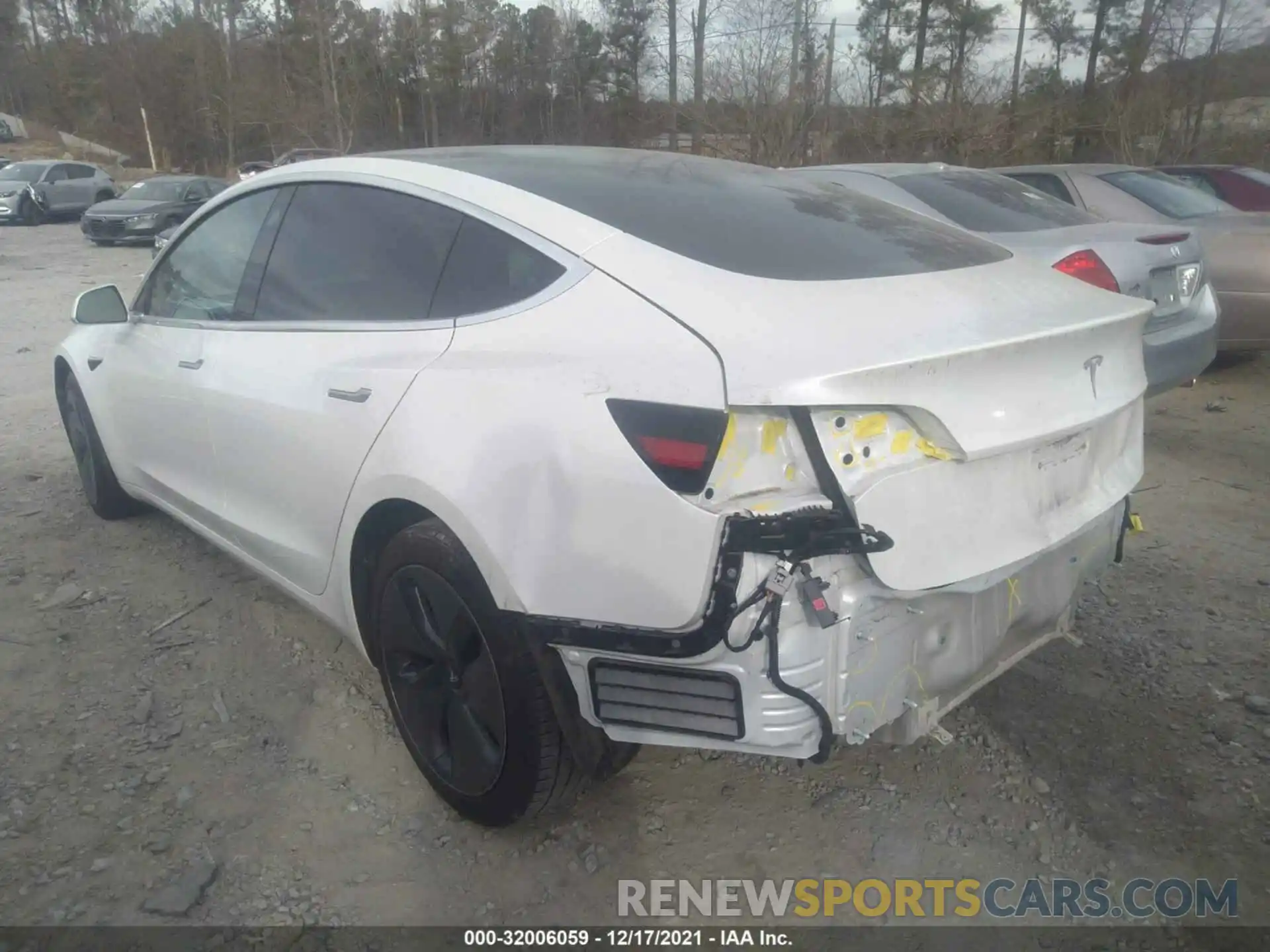 3 Photograph of a damaged car 5YJ3E1EA3LF632485 TESLA MODEL 3 2020