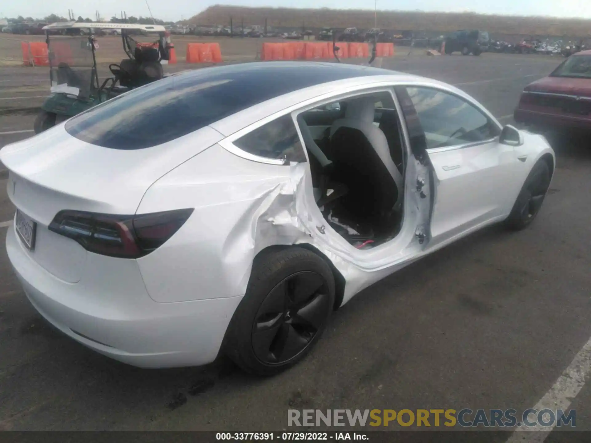 4 Фотография поврежденного автомобиля 5YJ3E1EA3LF634642 TESLA MODEL 3 2020