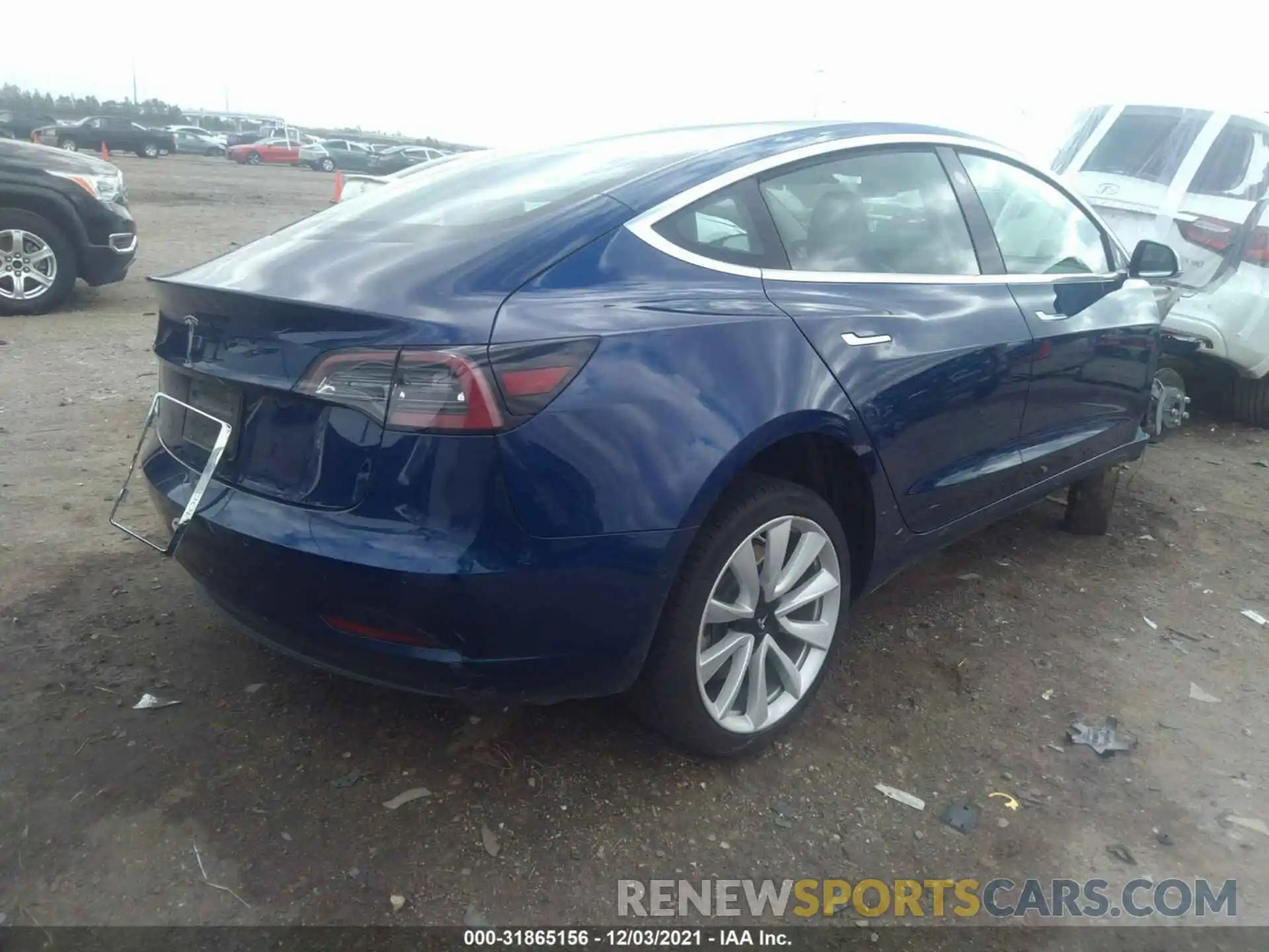 4 Фотография поврежденного автомобиля 5YJ3E1EA3LF661310 TESLA MODEL 3 2020