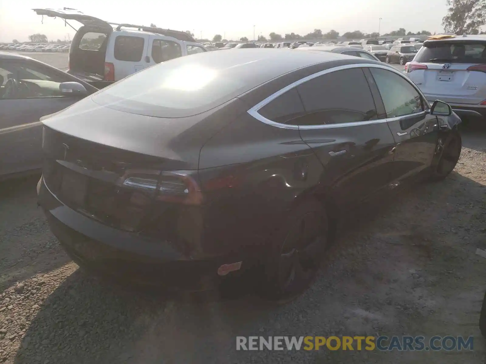 4 Фотография поврежденного автомобиля 5YJ3E1EA3LF662019 TESLA MODEL 3 2020