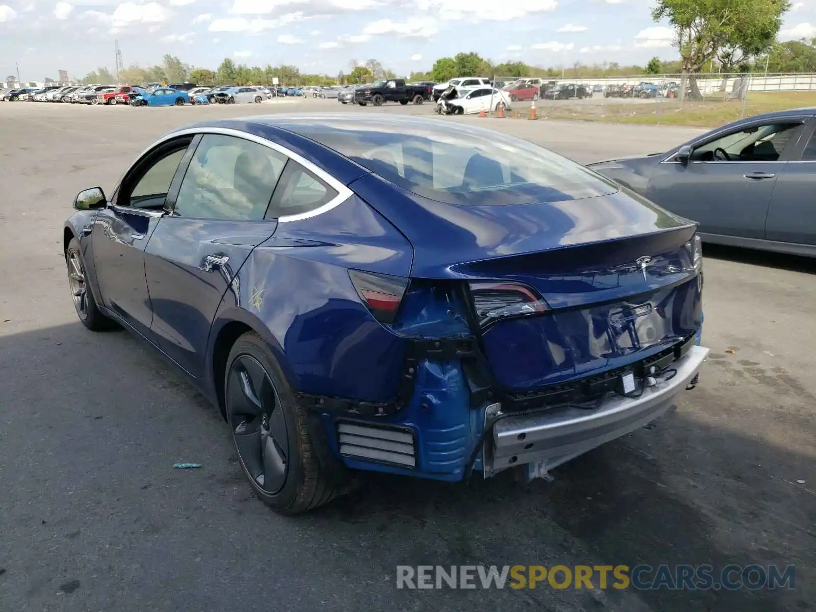 3 Photograph of a damaged car 5YJ3E1EA3LF705743 TESLA MODEL 3 2020