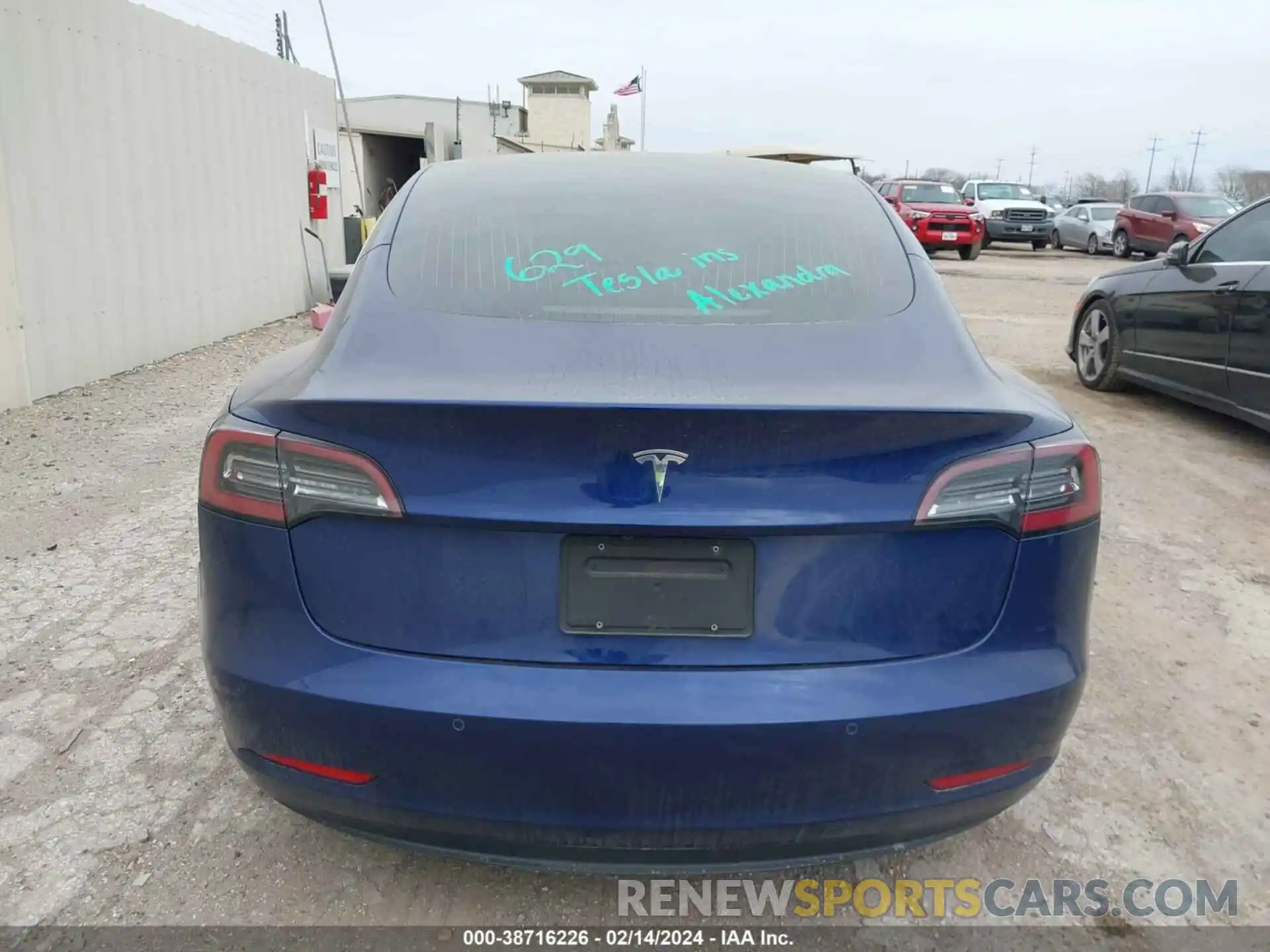 15 Photograph of a damaged car 5YJ3E1EA3LF705967 TESLA MODEL 3 2020