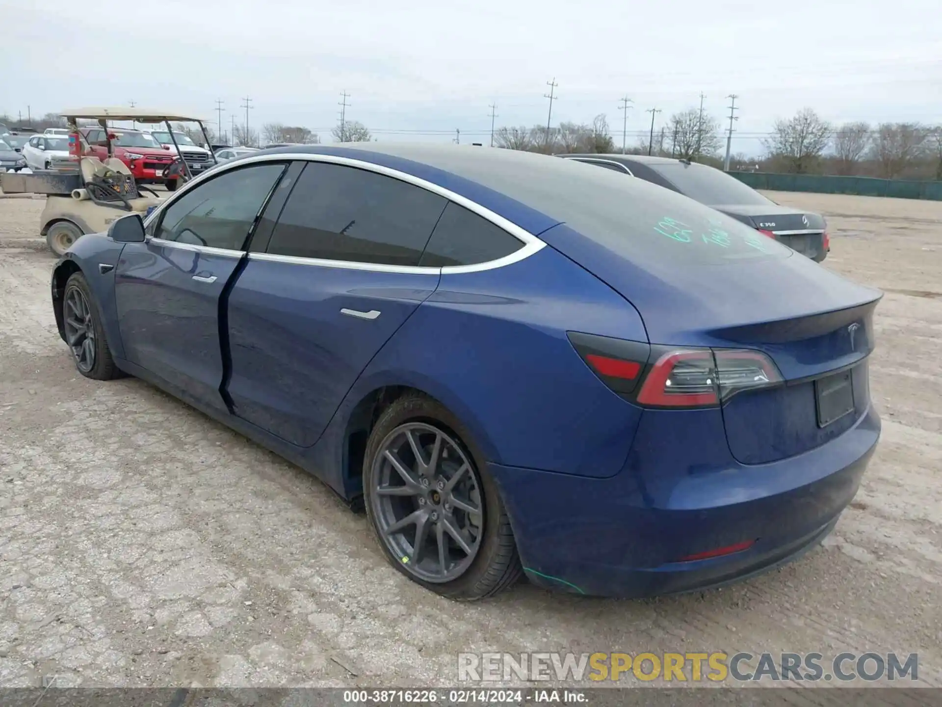 3 Photograph of a damaged car 5YJ3E1EA3LF705967 TESLA MODEL 3 2020