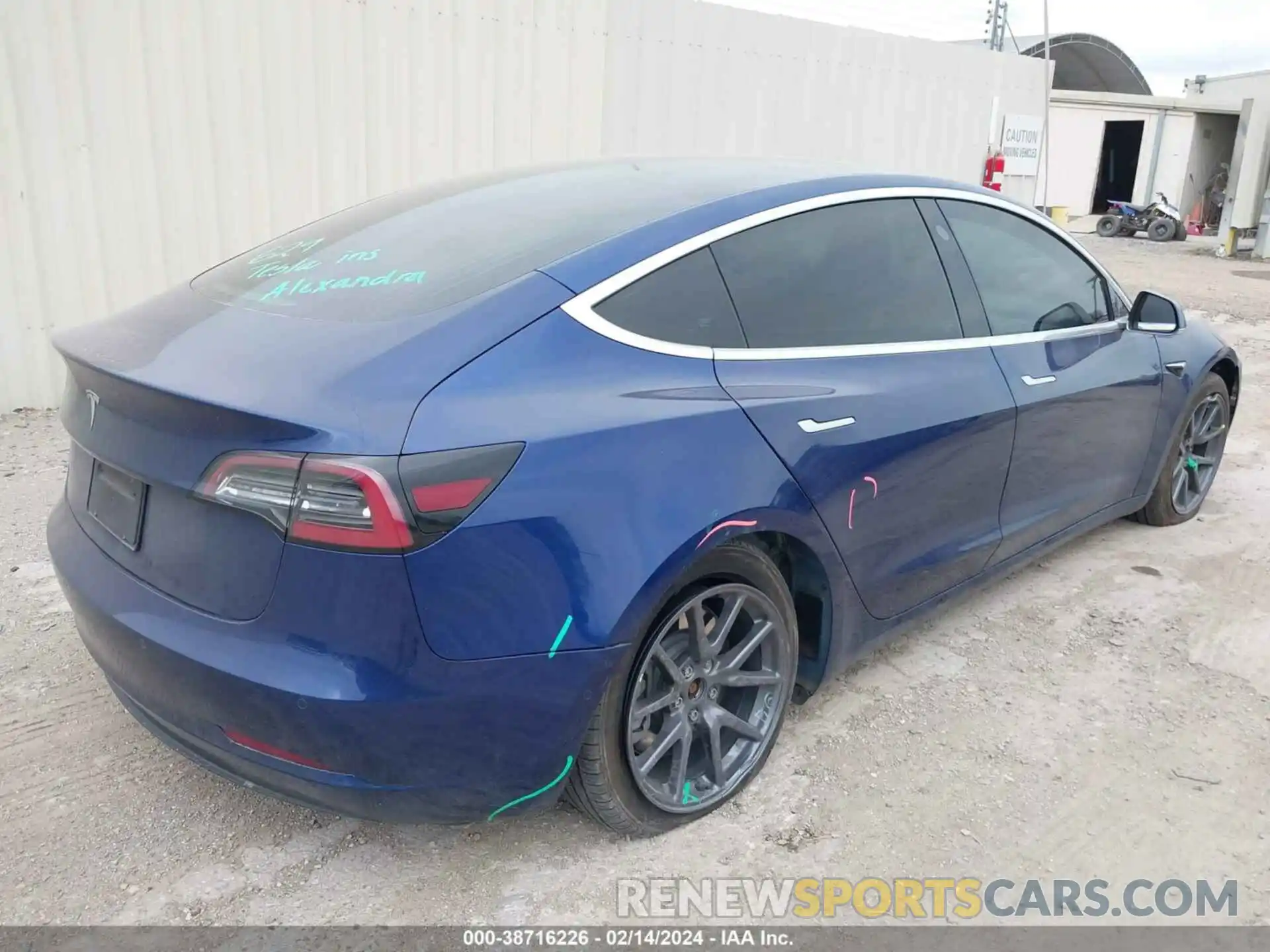 4 Фотография поврежденного автомобиля 5YJ3E1EA3LF705967 TESLA MODEL 3 2020