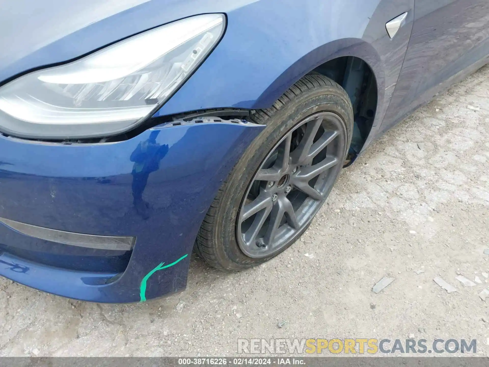 6 Photograph of a damaged car 5YJ3E1EA3LF705967 TESLA MODEL 3 2020