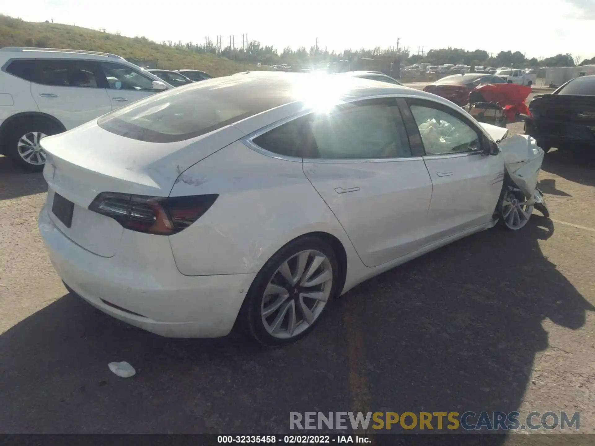 4 Фотография поврежденного автомобиля 5YJ3E1EA3LF717598 TESLA MODEL 3 2020