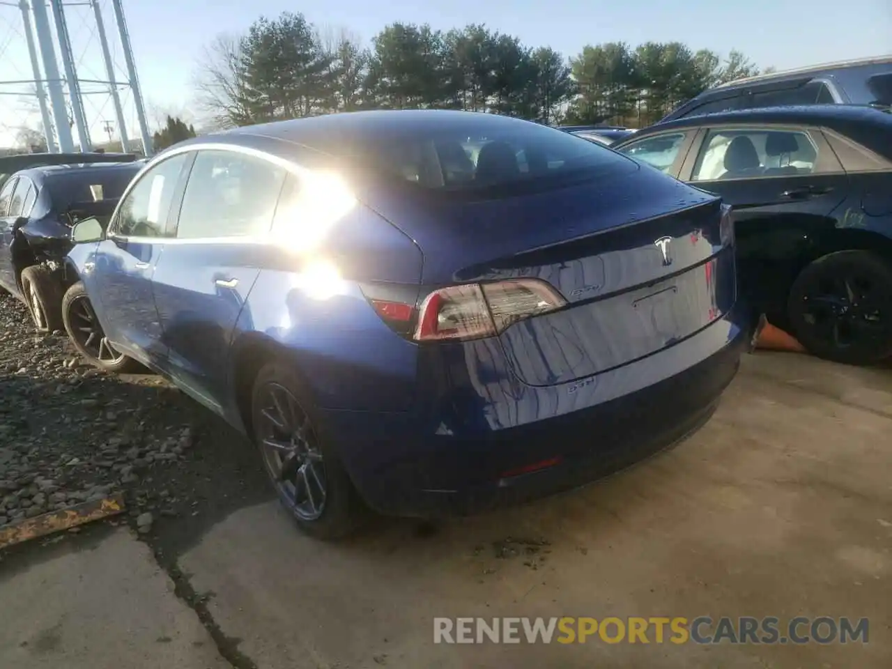 3 Photograph of a damaged car 5YJ3E1EA3LF736832 TESLA MODEL 3 2020