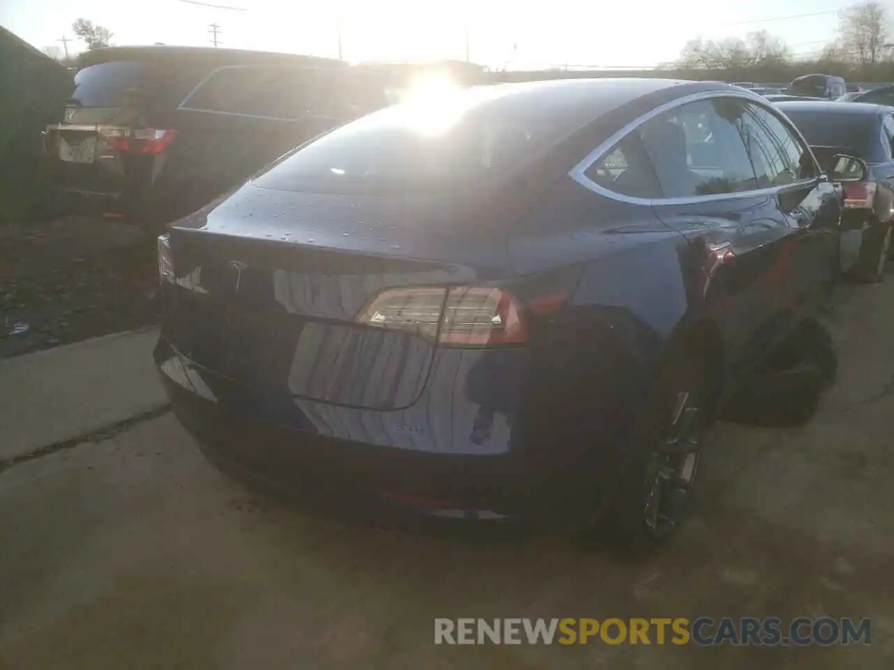 4 Фотография поврежденного автомобиля 5YJ3E1EA3LF736832 TESLA MODEL 3 2020