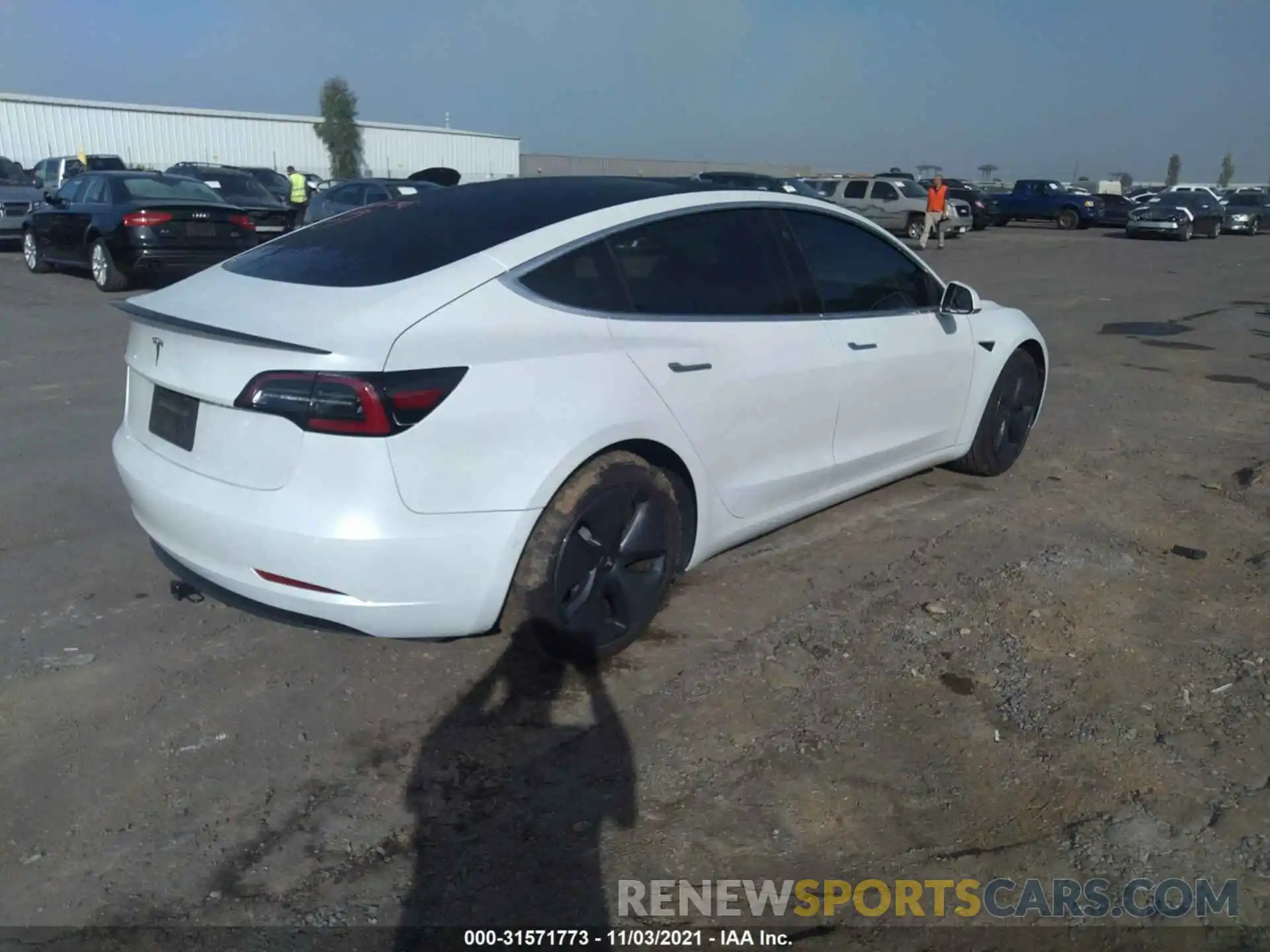 4 Фотография поврежденного автомобиля 5YJ3E1EA3LF745255 TESLA MODEL 3 2020