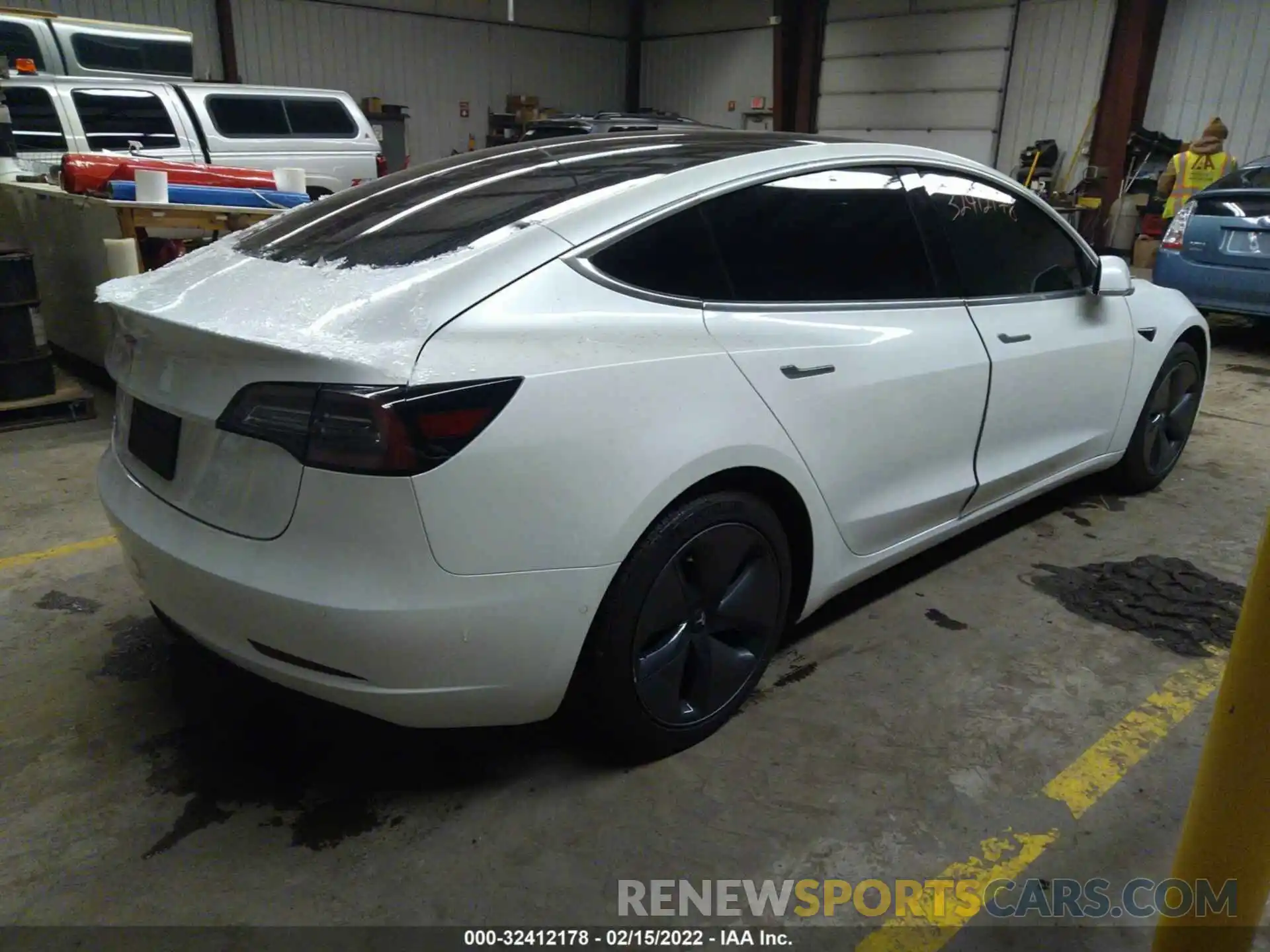 4 Фотография поврежденного автомобиля 5YJ3E1EA3LF747149 TESLA MODEL 3 2020