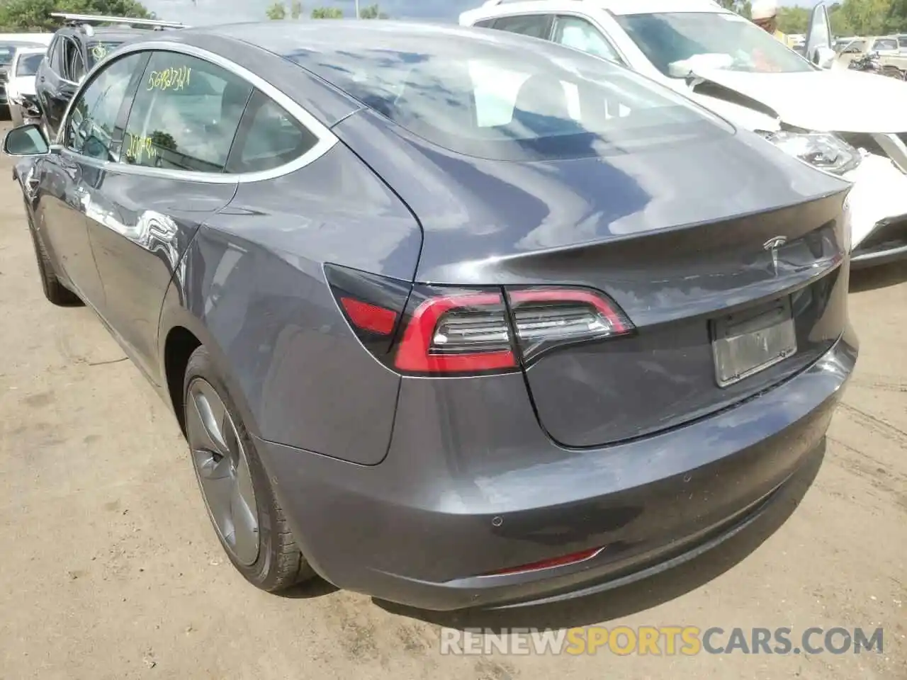 3 Photograph of a damaged car 5YJ3E1EA3LF796786 TESLA MODEL 3 2020