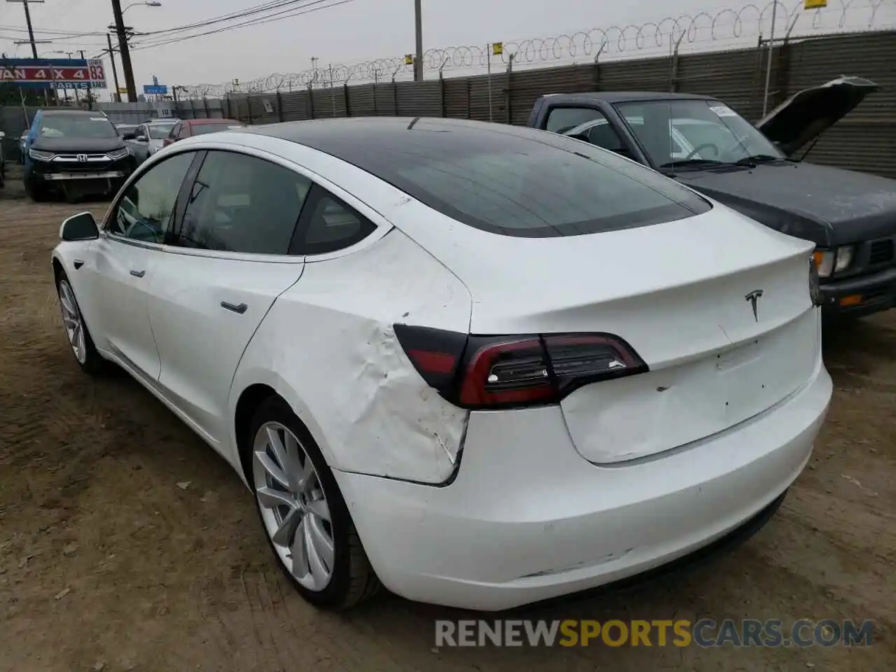 3 Photograph of a damaged car 5YJ3E1EA3LF797498 TESLA MODEL 3 2020