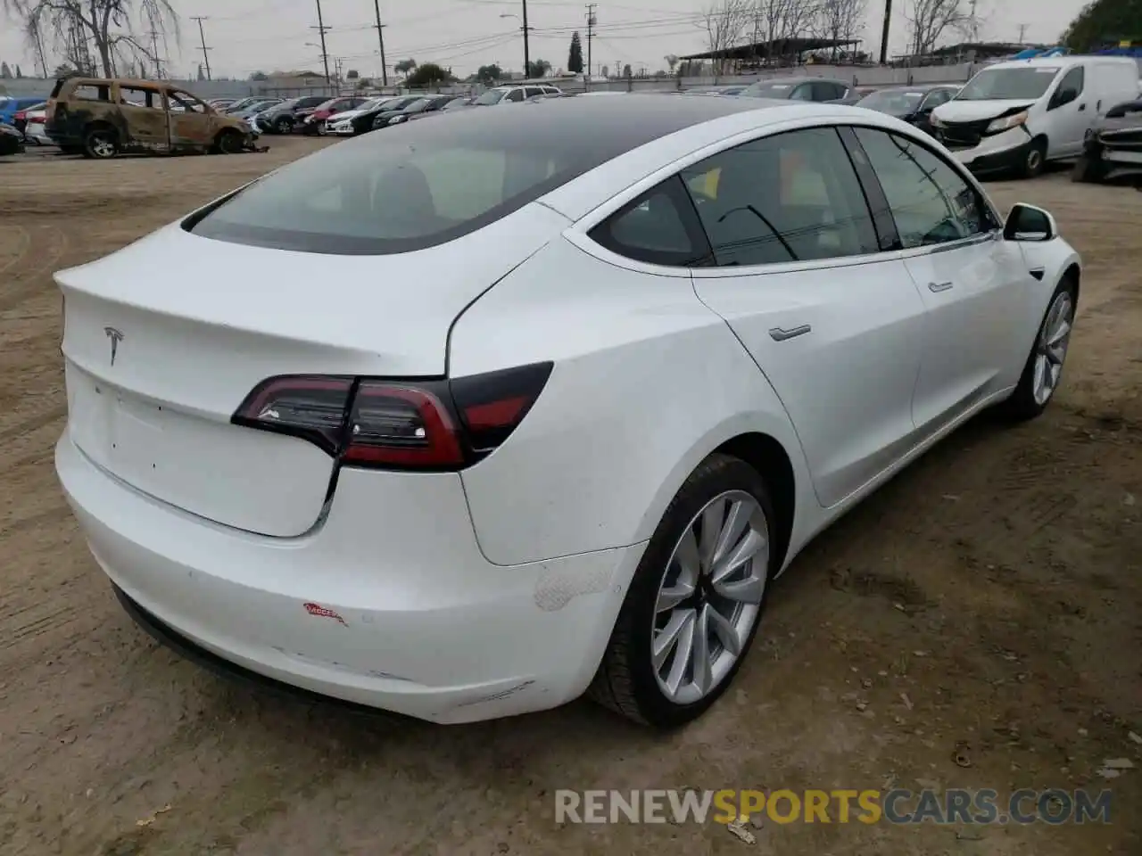 4 Фотография поврежденного автомобиля 5YJ3E1EA3LF797498 TESLA MODEL 3 2020