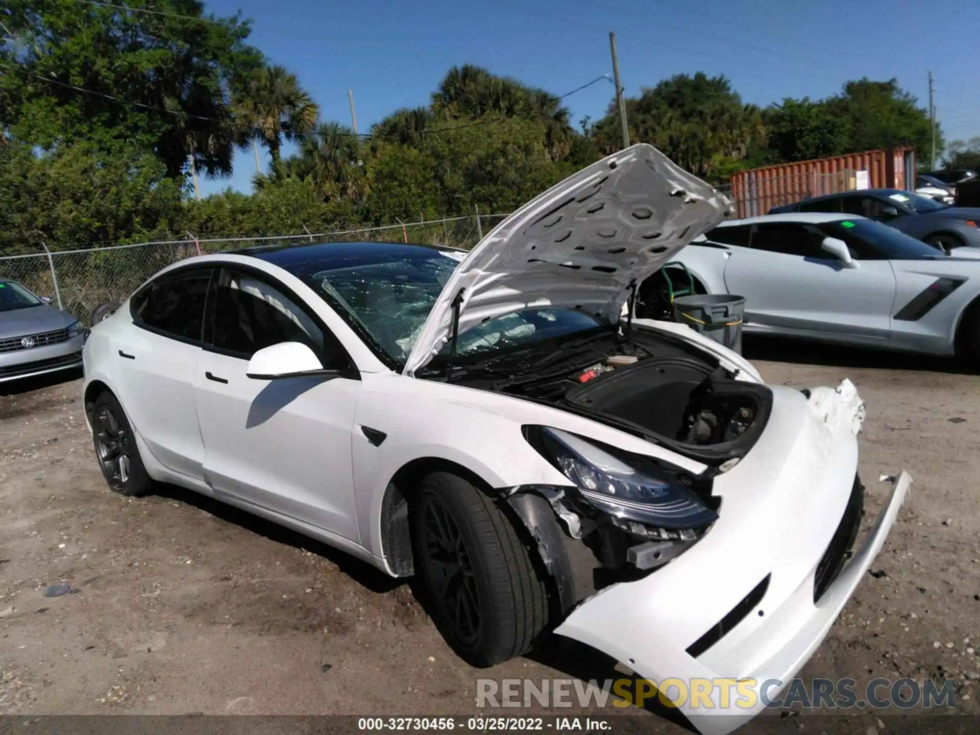 1 Photograph of a damaged car 5YJ3E1EA3LF802568 TESLA MODEL 3 2020