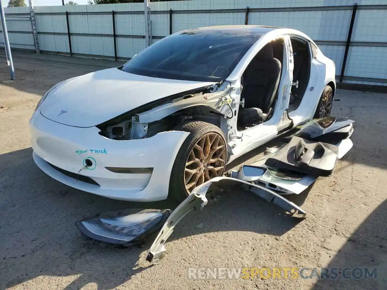 2 Photograph of a damaged car 5YJ3E1EA3LF804546 TESLA MODEL 3 2020