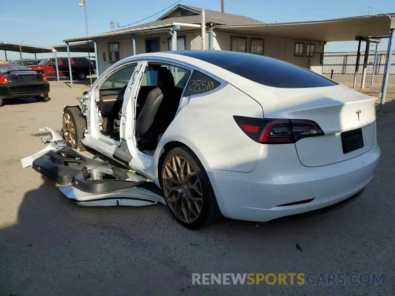 3 Photograph of a damaged car 5YJ3E1EA3LF804546 TESLA MODEL 3 2020