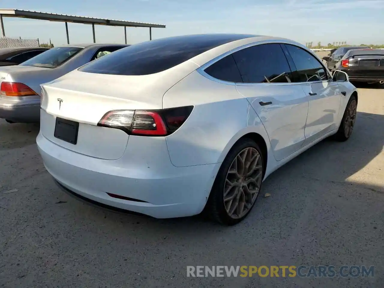 4 Photograph of a damaged car 5YJ3E1EA3LF804546 TESLA MODEL 3 2020