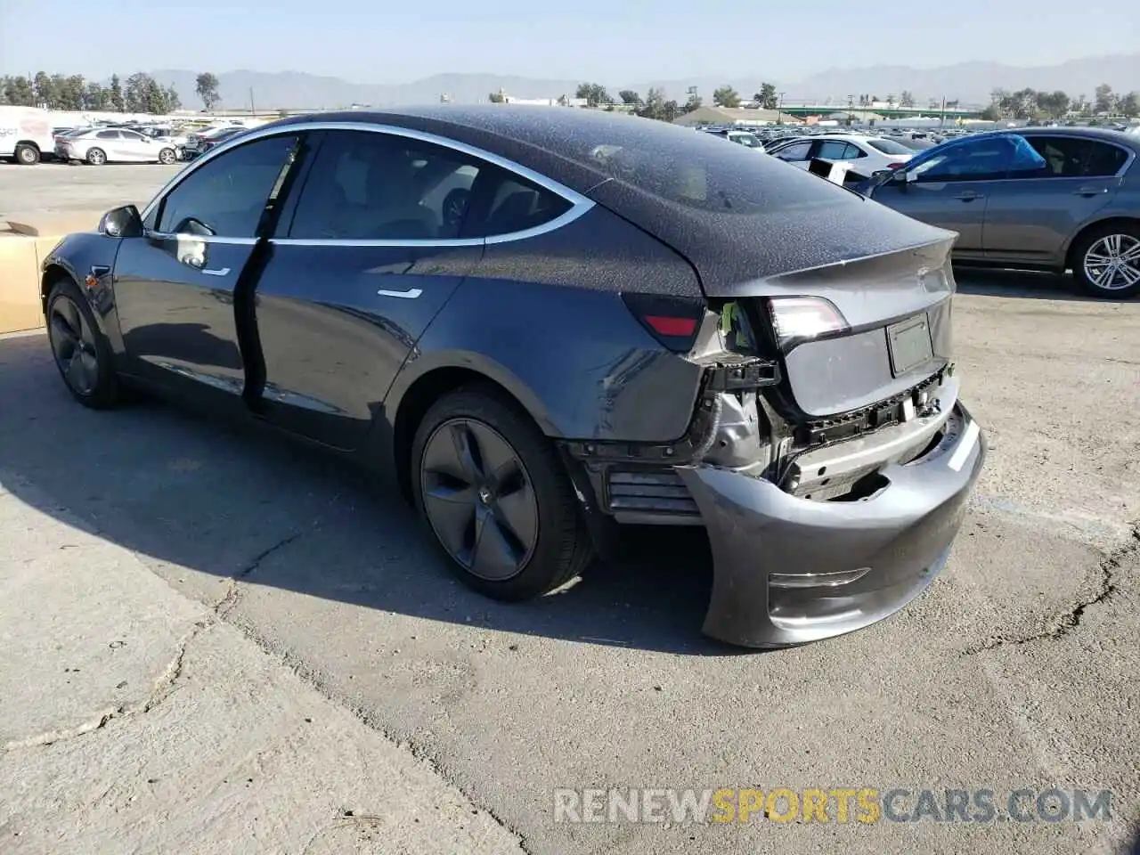 3 Photograph of a damaged car 5YJ3E1EA3LF804823 TESLA MODEL 3 2020