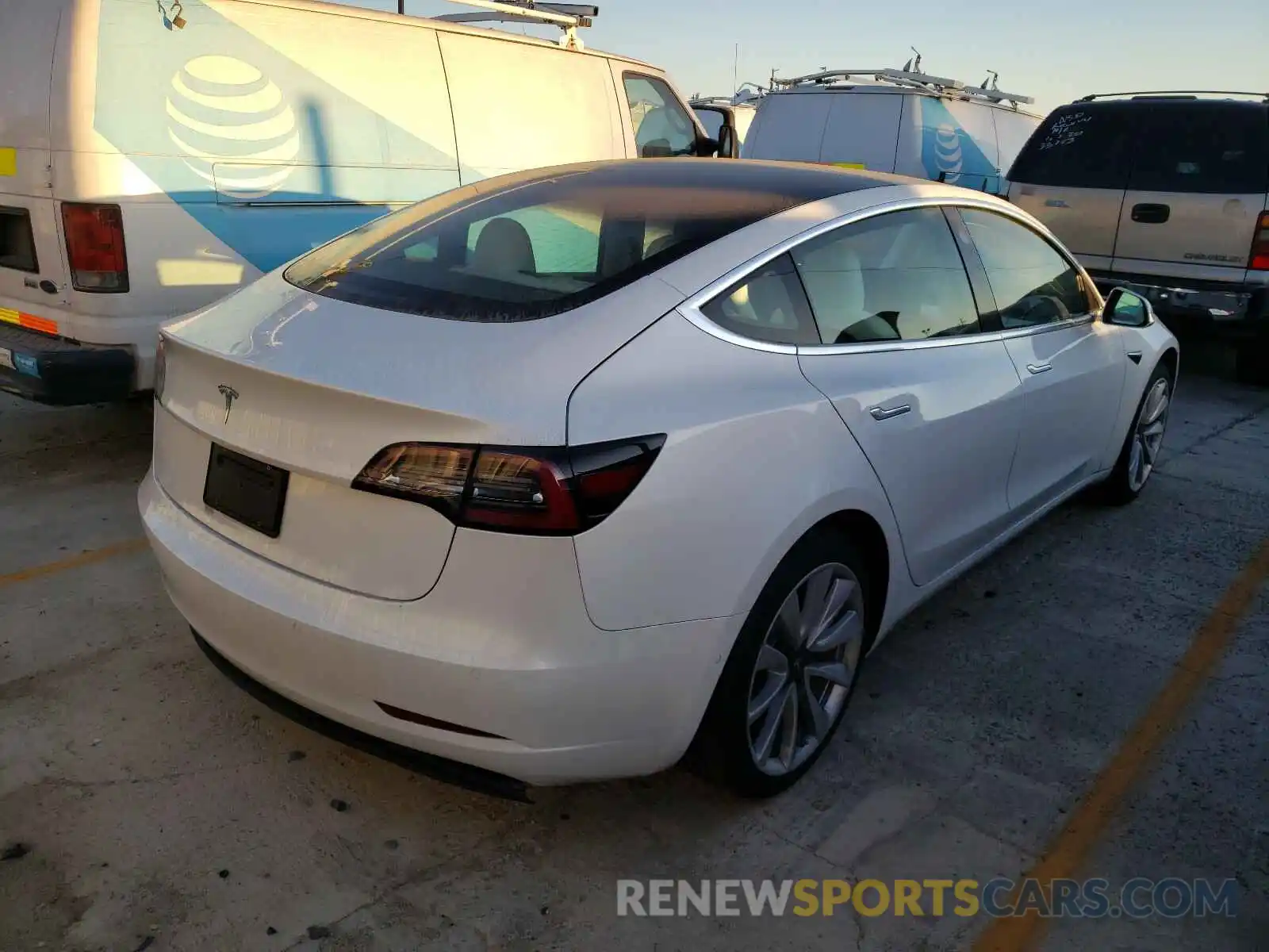 4 Photograph of a damaged car 5YJ3E1EA3LF806880 TESLA MODEL 3 2020