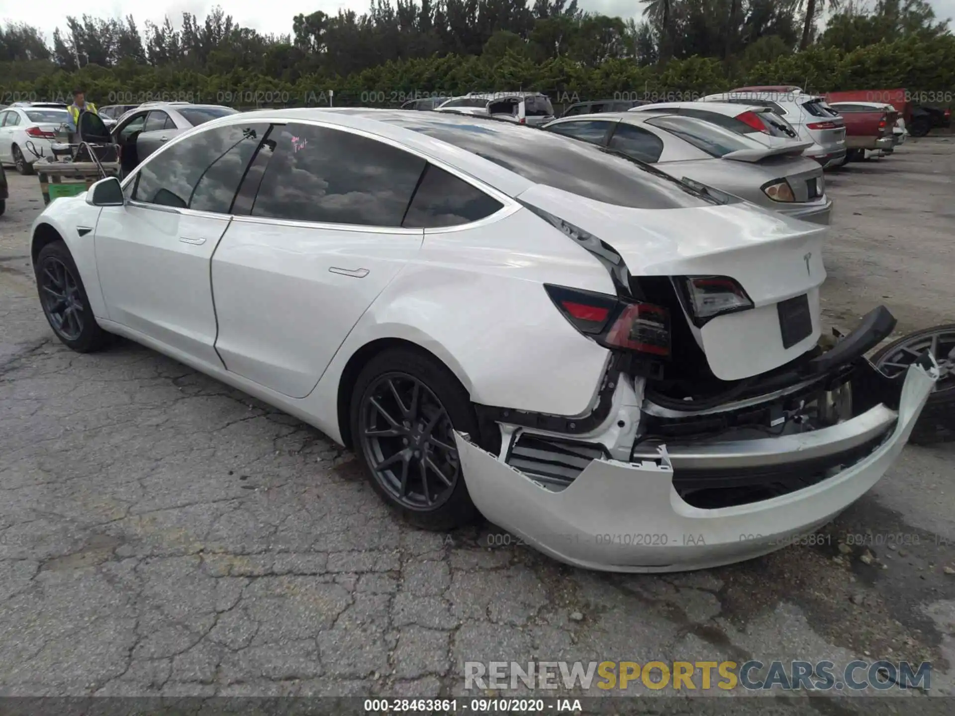 3 Photograph of a damaged car 5YJ3E1EA4LF509634 TESLA MODEL 3 2020