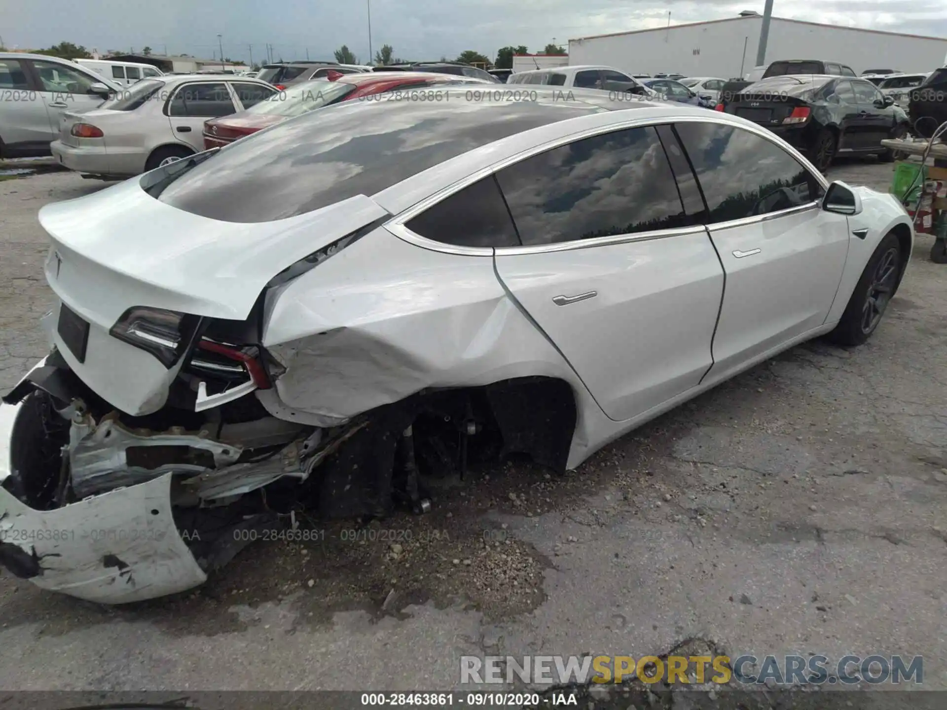 4 Photograph of a damaged car 5YJ3E1EA4LF509634 TESLA MODEL 3 2020