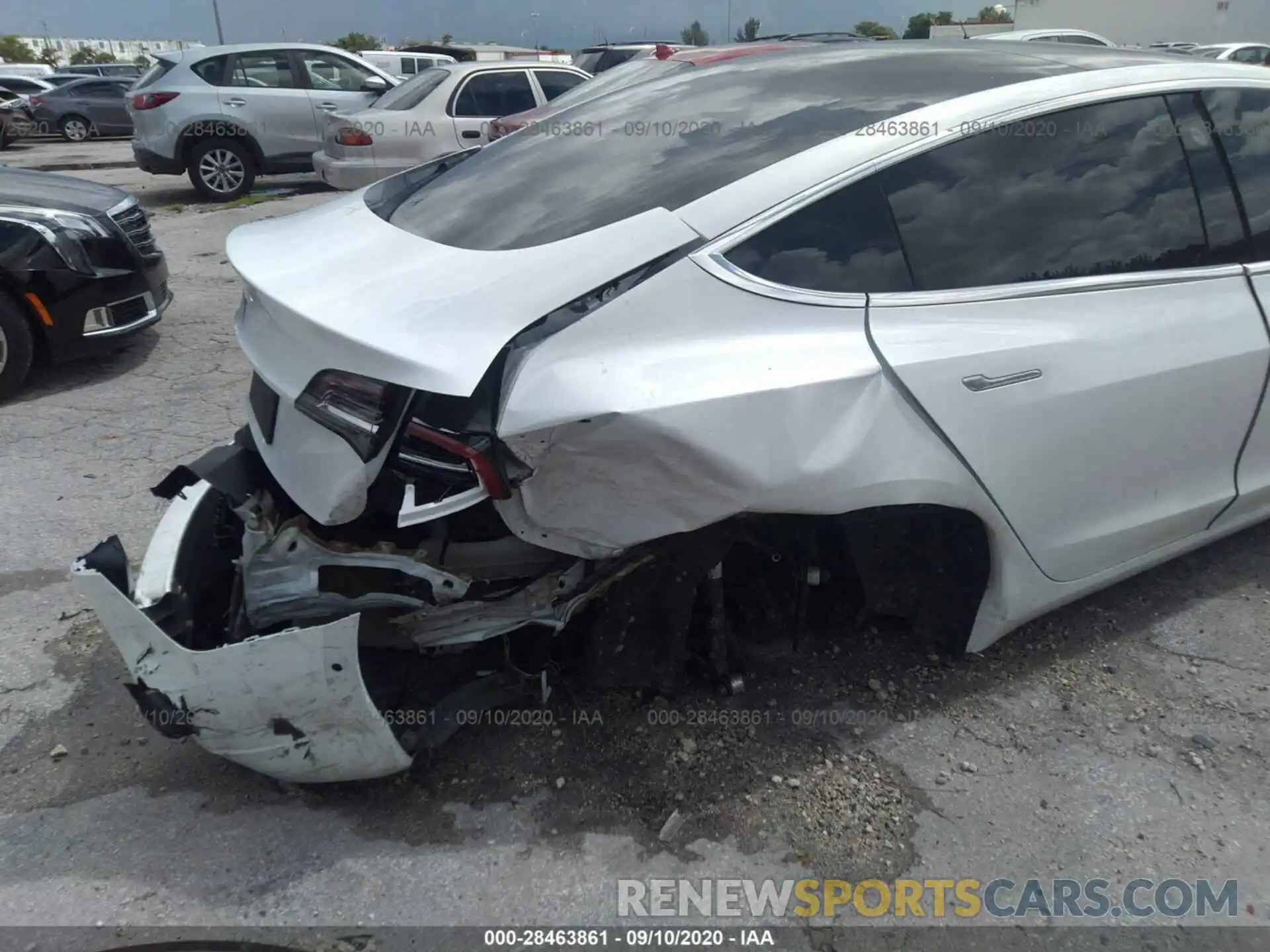 6 Photograph of a damaged car 5YJ3E1EA4LF509634 TESLA MODEL 3 2020