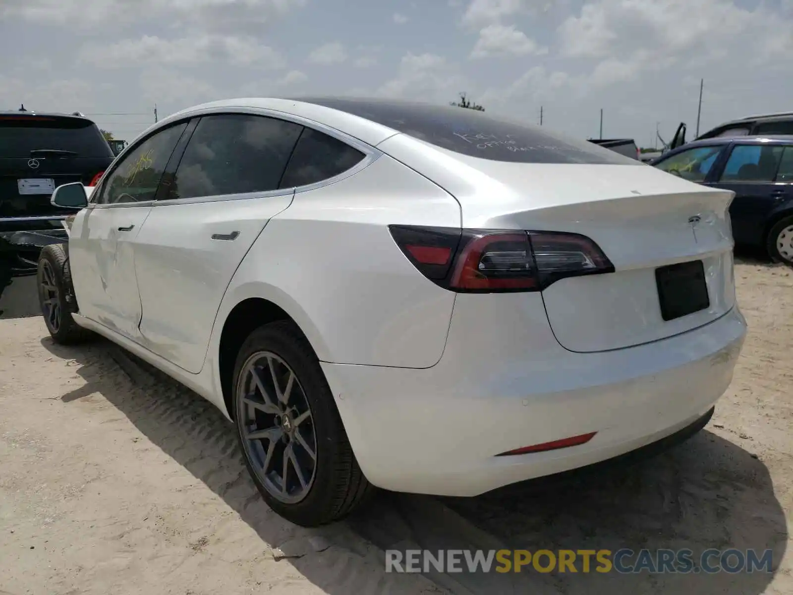 3 Photograph of a damaged car 5YJ3E1EA4LF591090 TESLA MODEL 3 2020