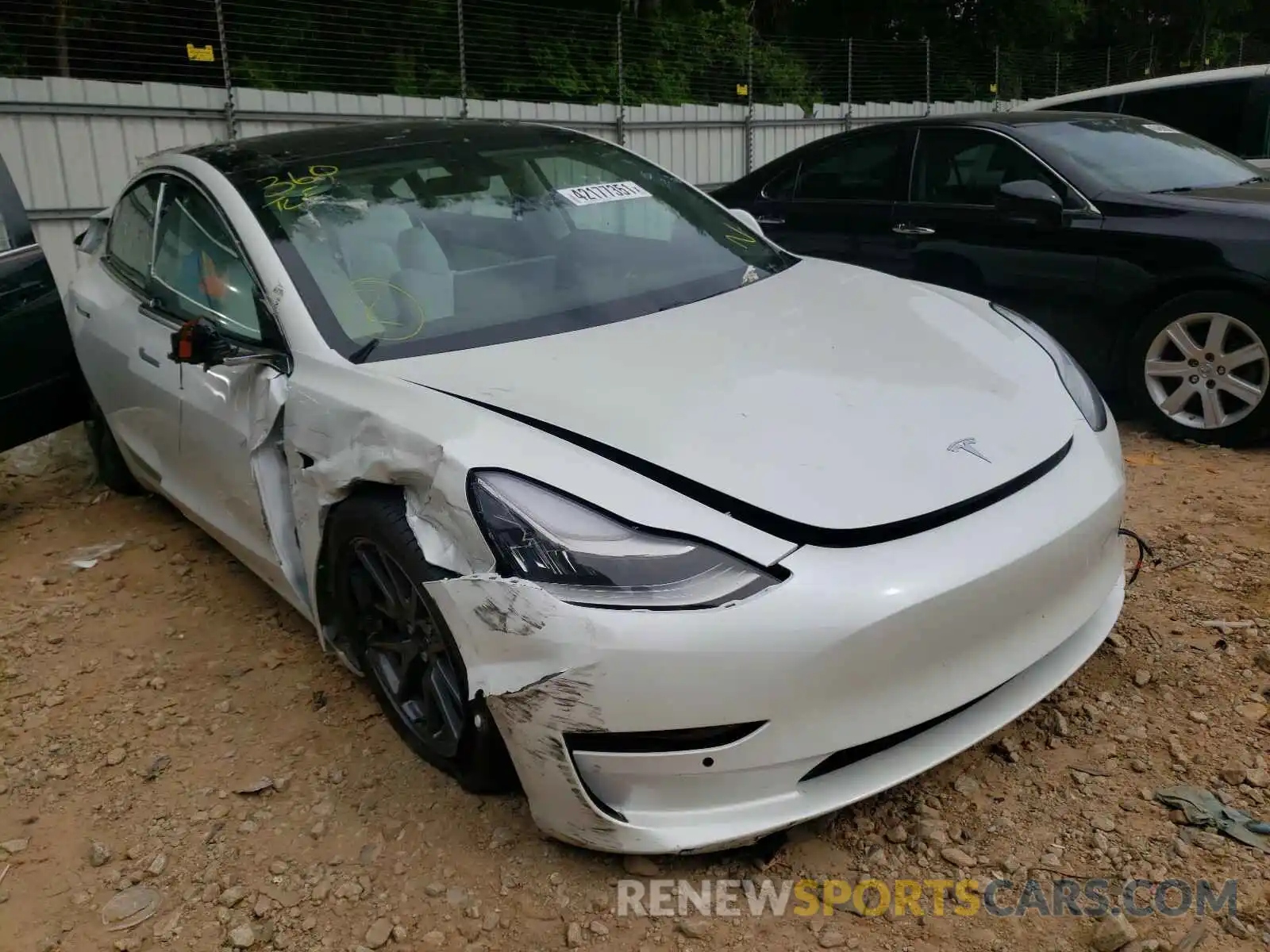 1 Photograph of a damaged car 5YJ3E1EA4LF598993 TESLA MODEL 3 2020