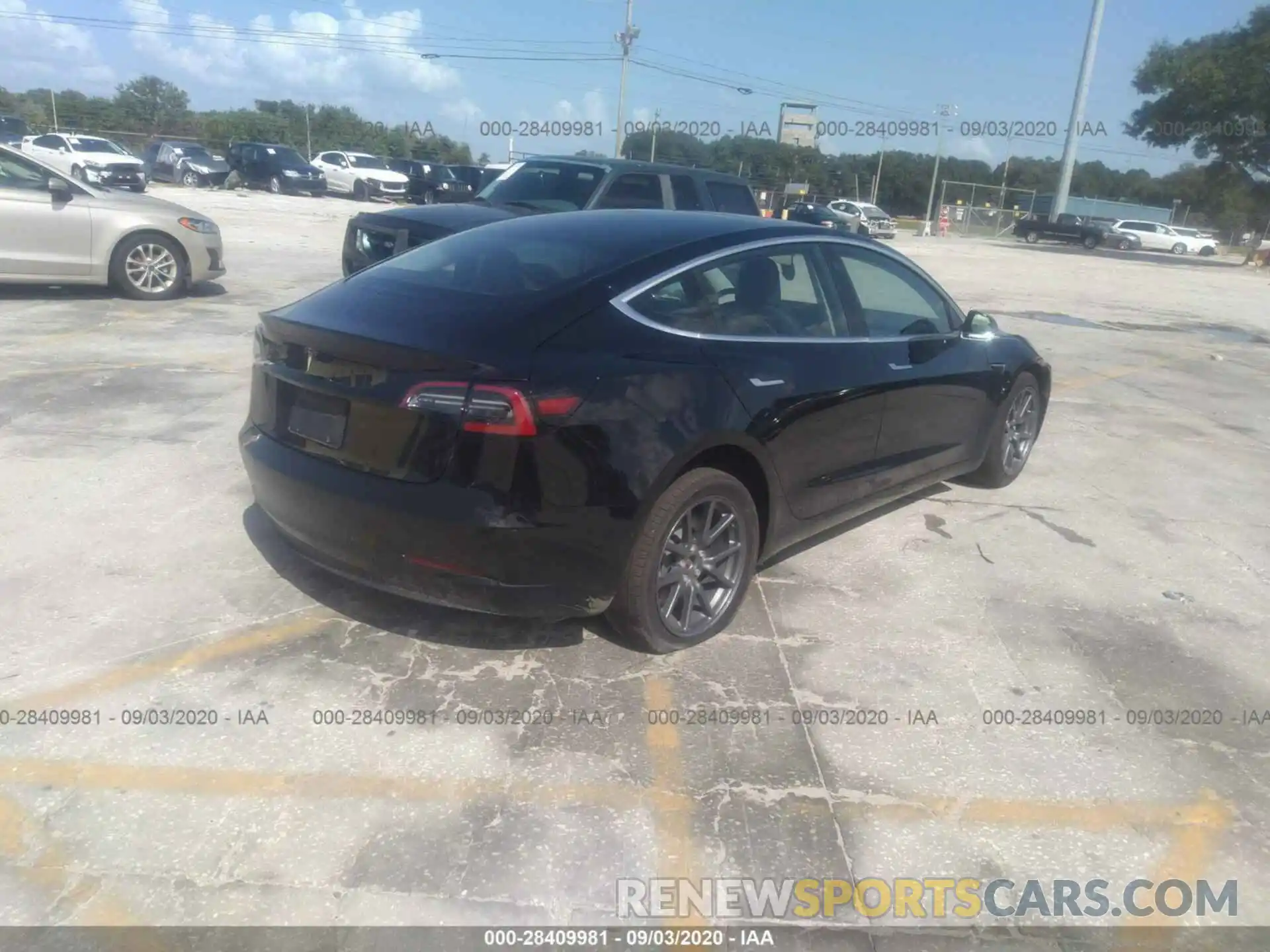 4 Photograph of a damaged car 5YJ3E1EA4LF611175 TESLA MODEL 3 2020