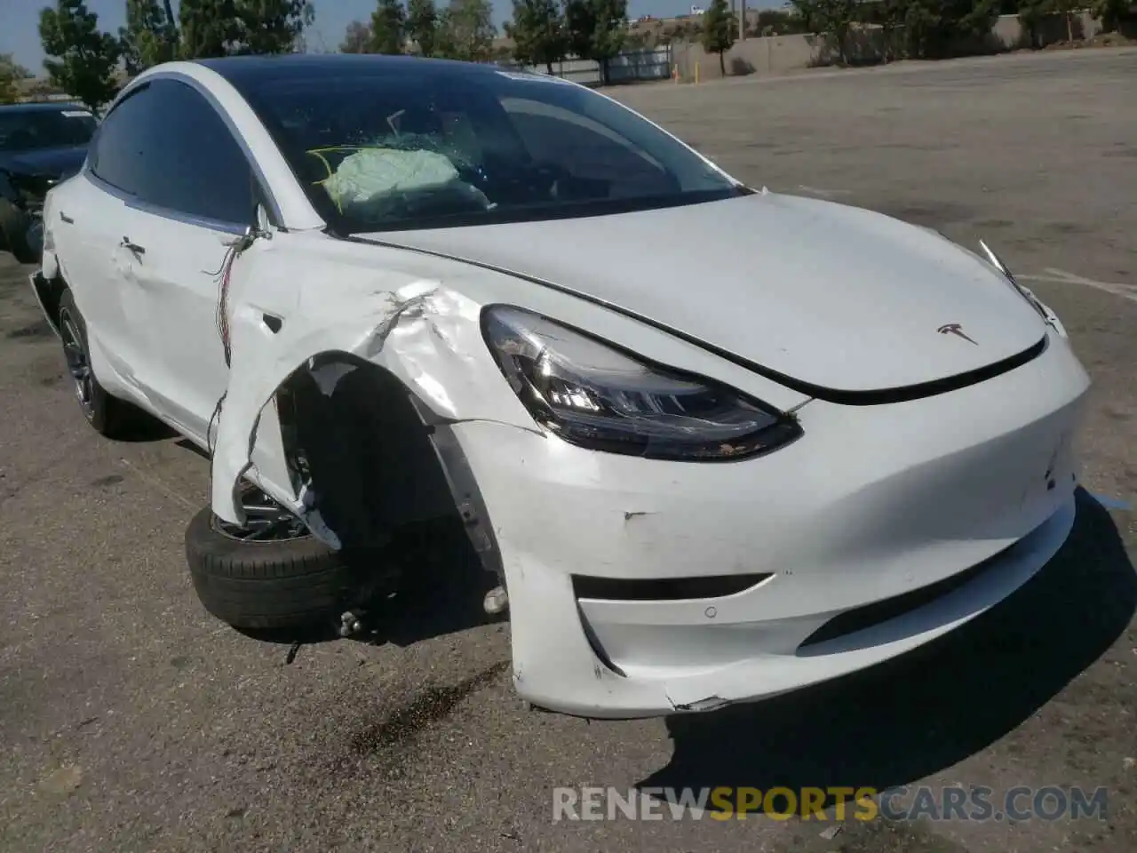 1 Photograph of a damaged car 5YJ3E1EA4LF613346 TESLA MODEL 3 2020