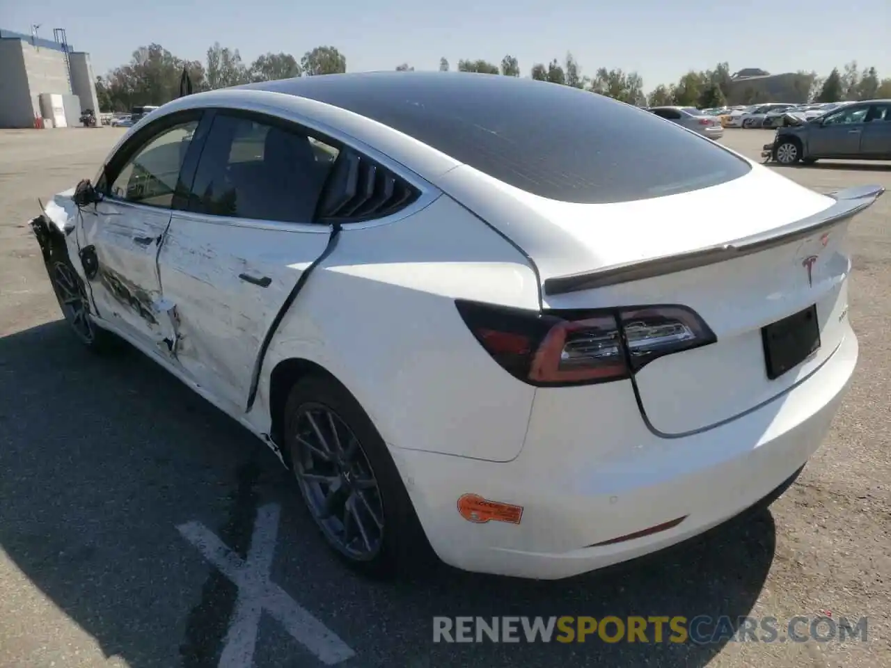 3 Photograph of a damaged car 5YJ3E1EA4LF613346 TESLA MODEL 3 2020