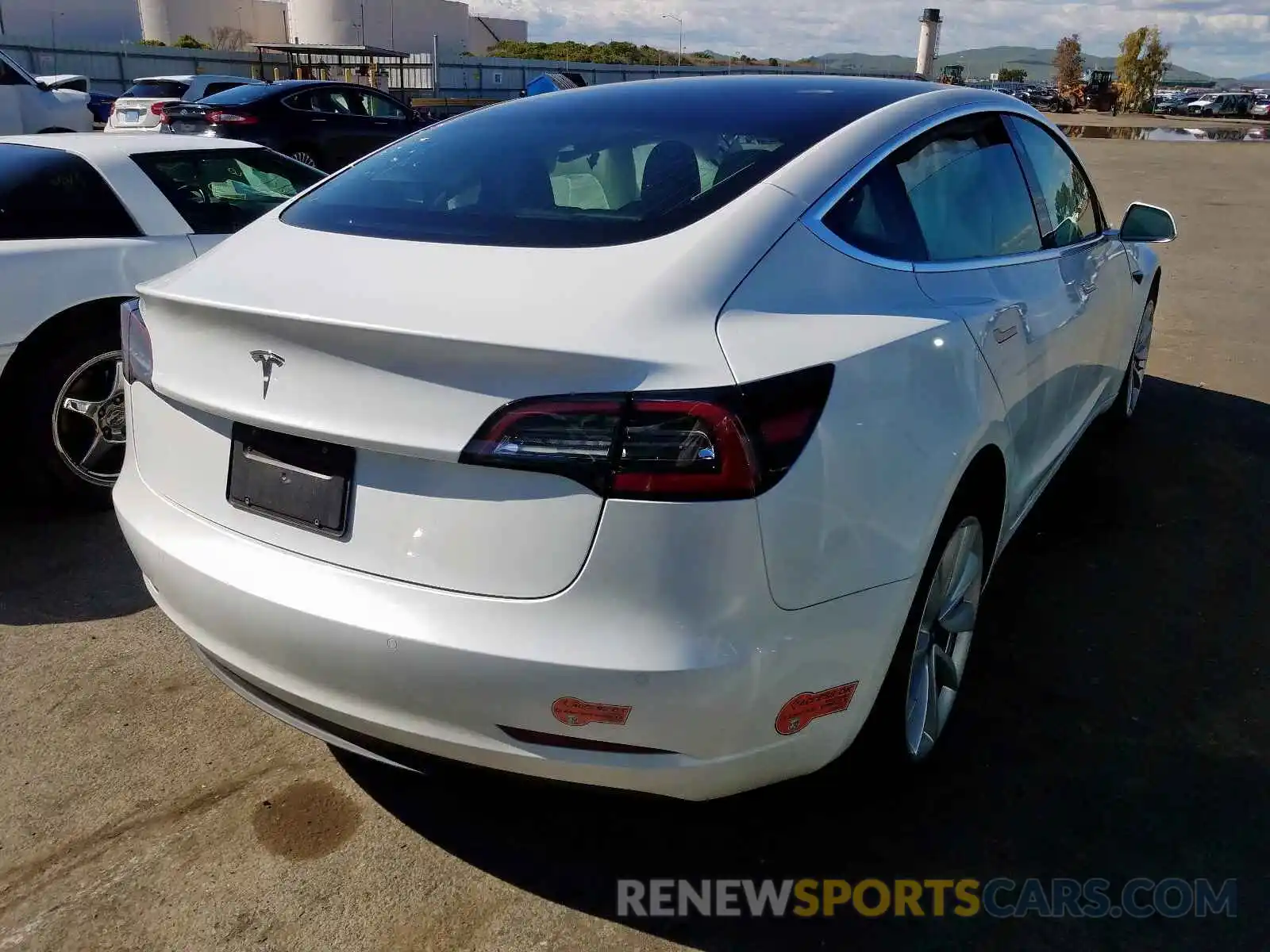 4 Photograph of a damaged car 5YJ3E1EA4LF614531 TESLA MODEL 3 2020