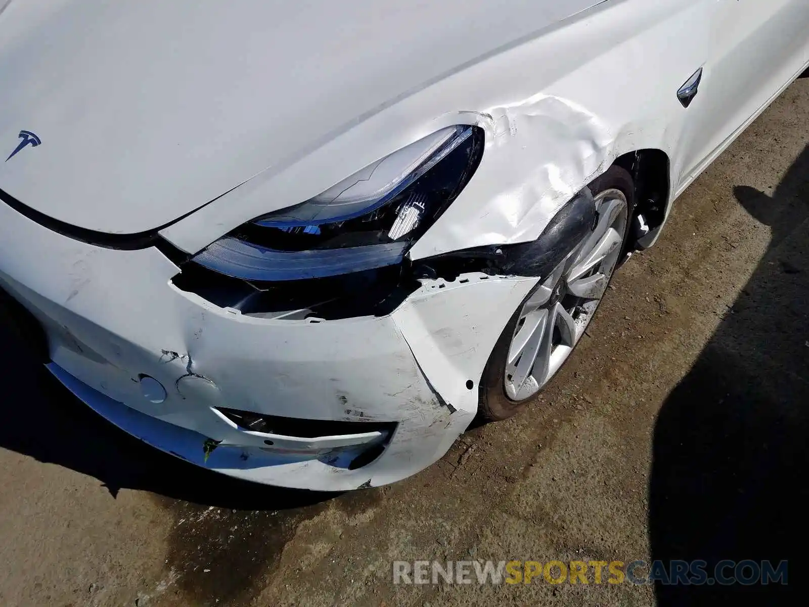 9 Photograph of a damaged car 5YJ3E1EA4LF614531 TESLA MODEL 3 2020