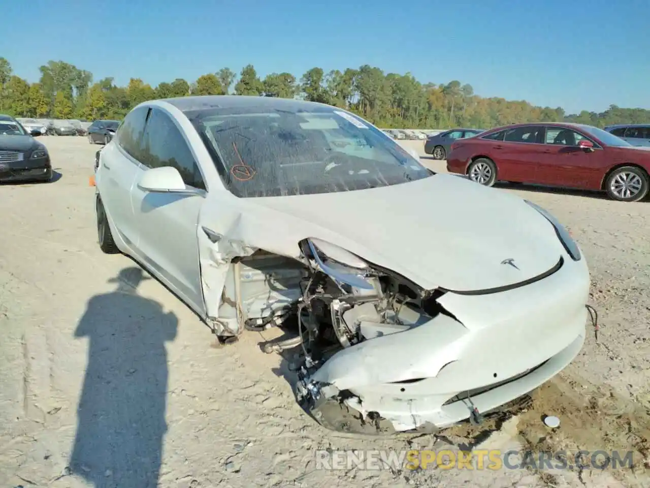 1 Photograph of a damaged car 5YJ3E1EA4LF633001 TESLA MODEL 3 2020