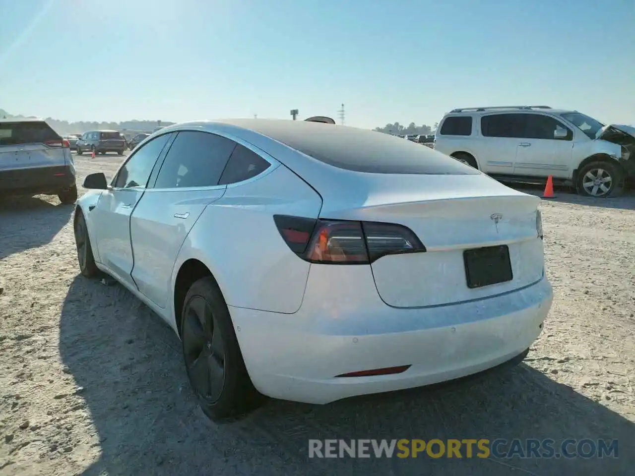 3 Photograph of a damaged car 5YJ3E1EA4LF633001 TESLA MODEL 3 2020